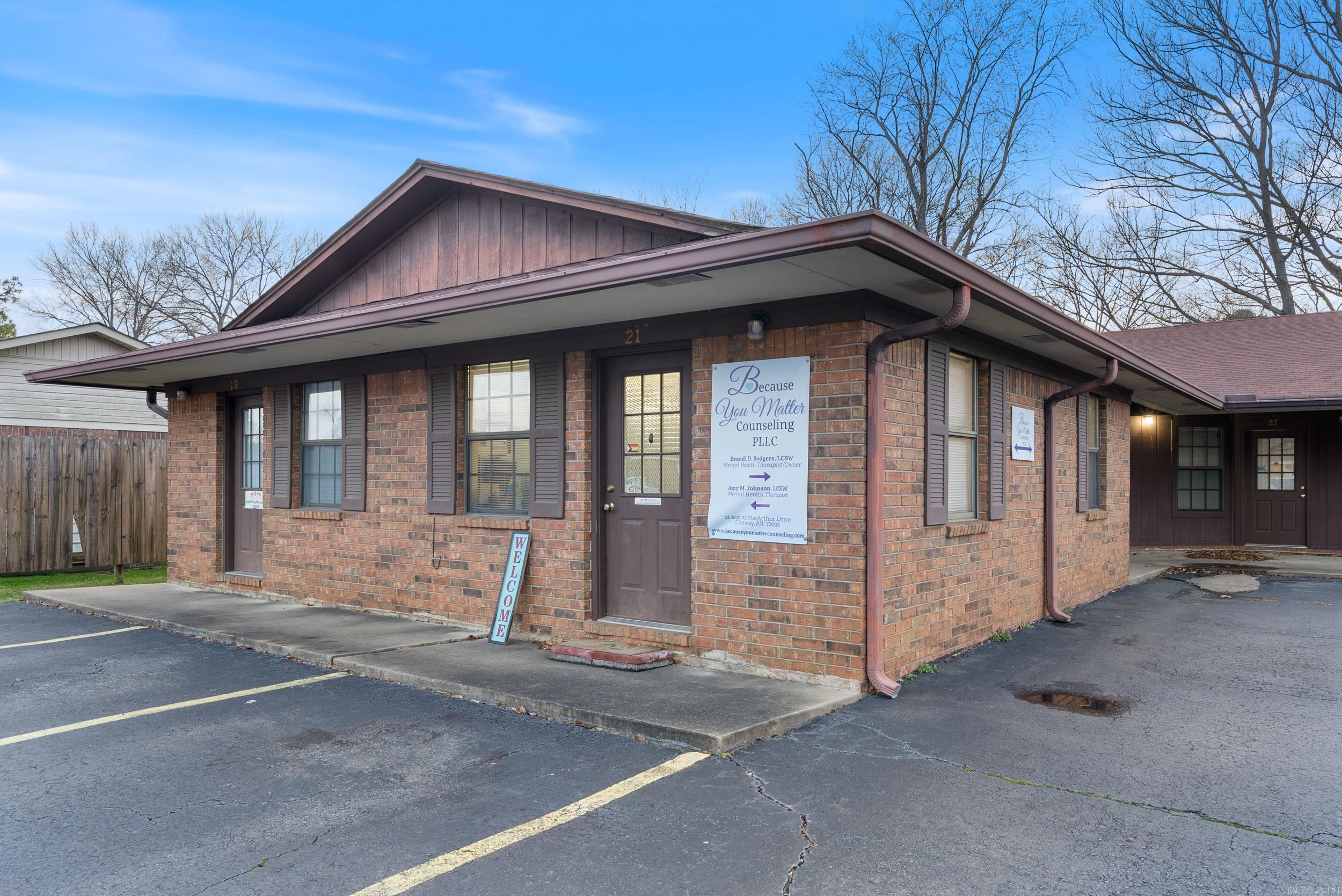 27  MacArthur  Conway, AR