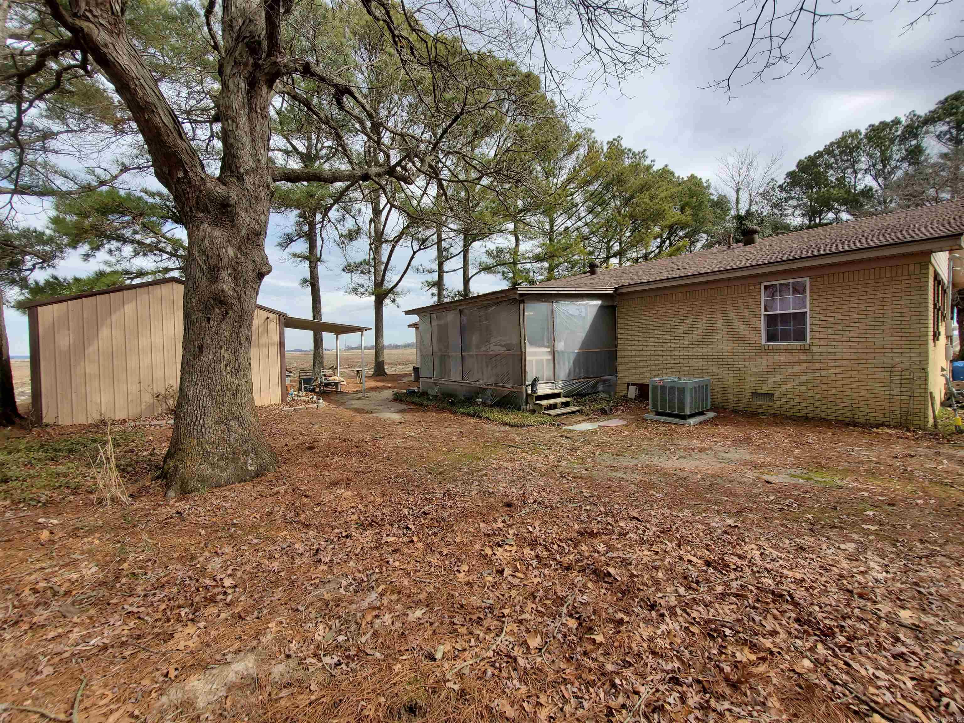 1843  CR 533  Rector, AR
