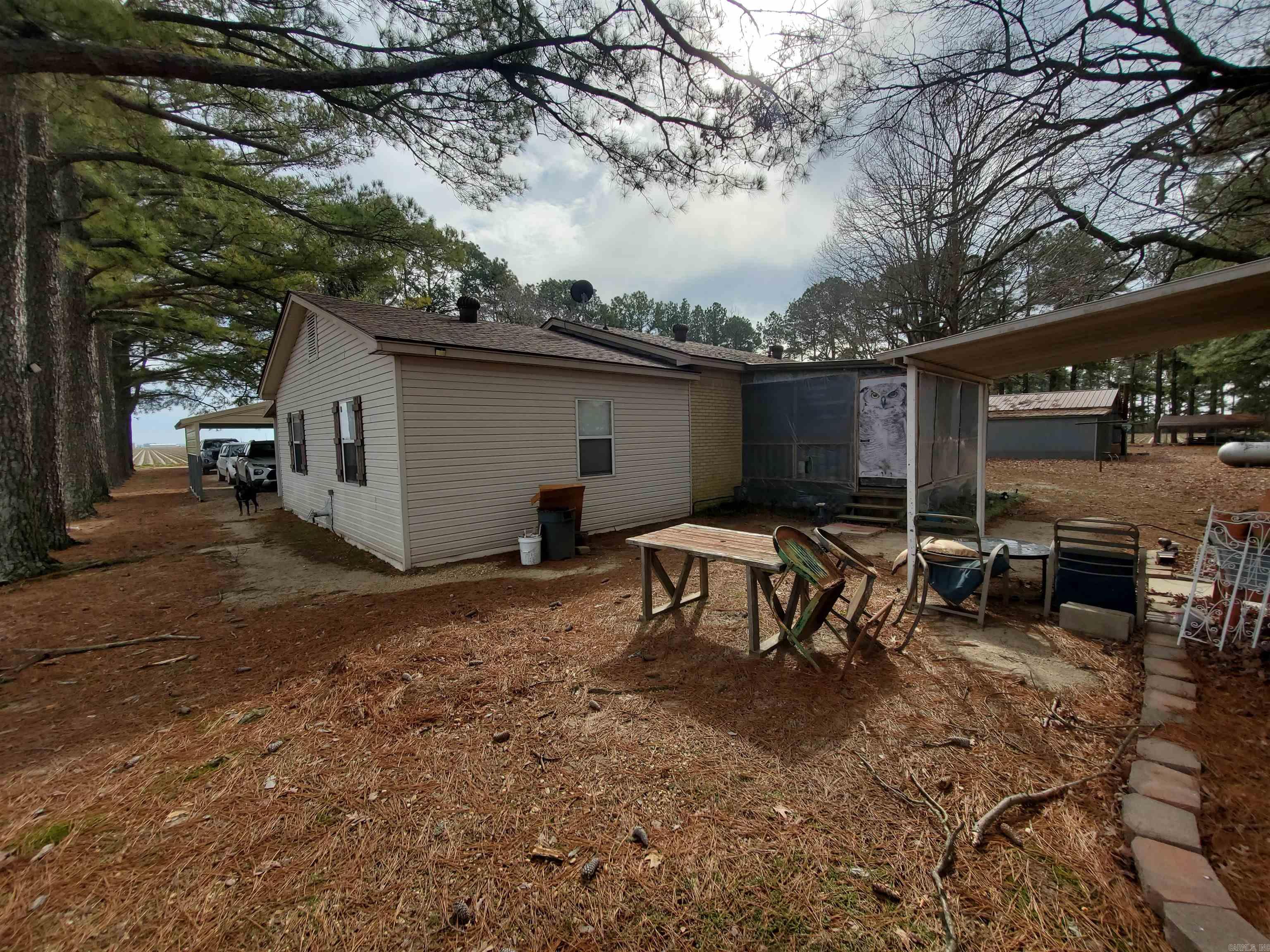 1843  CR 533  Rector, AR