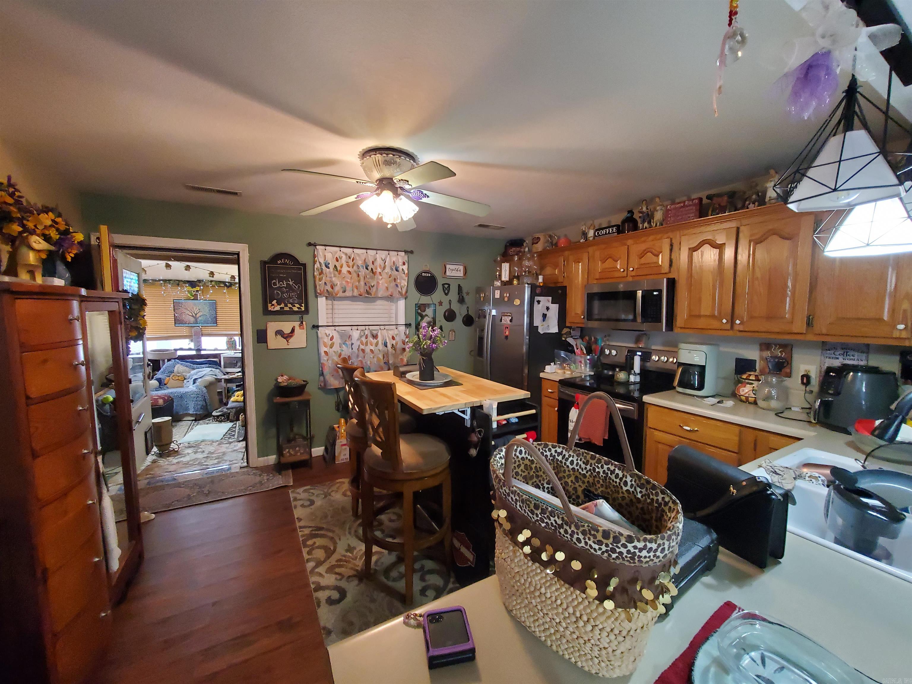 1843  CR 533  Rector, AR