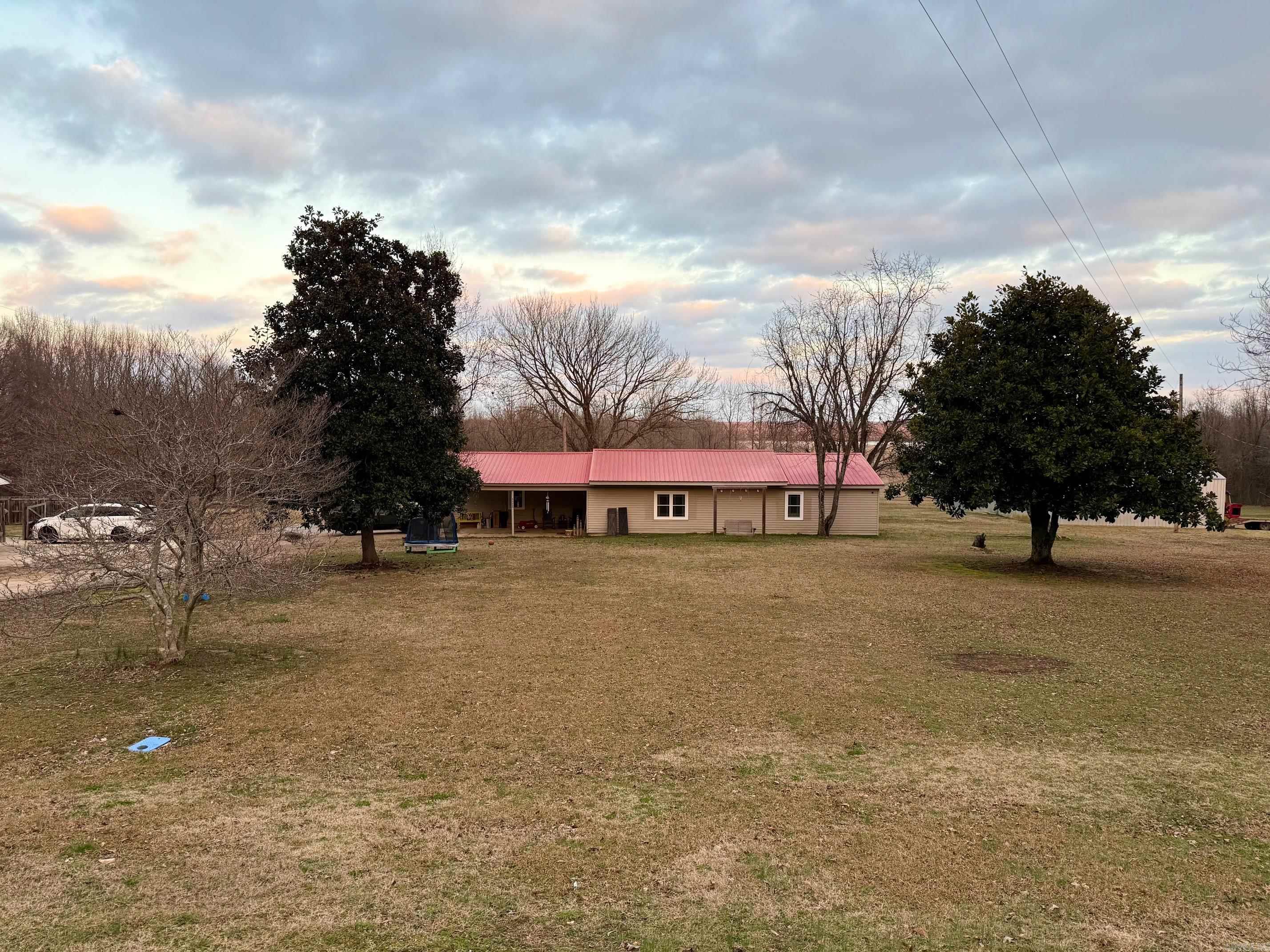2572 Highway 163