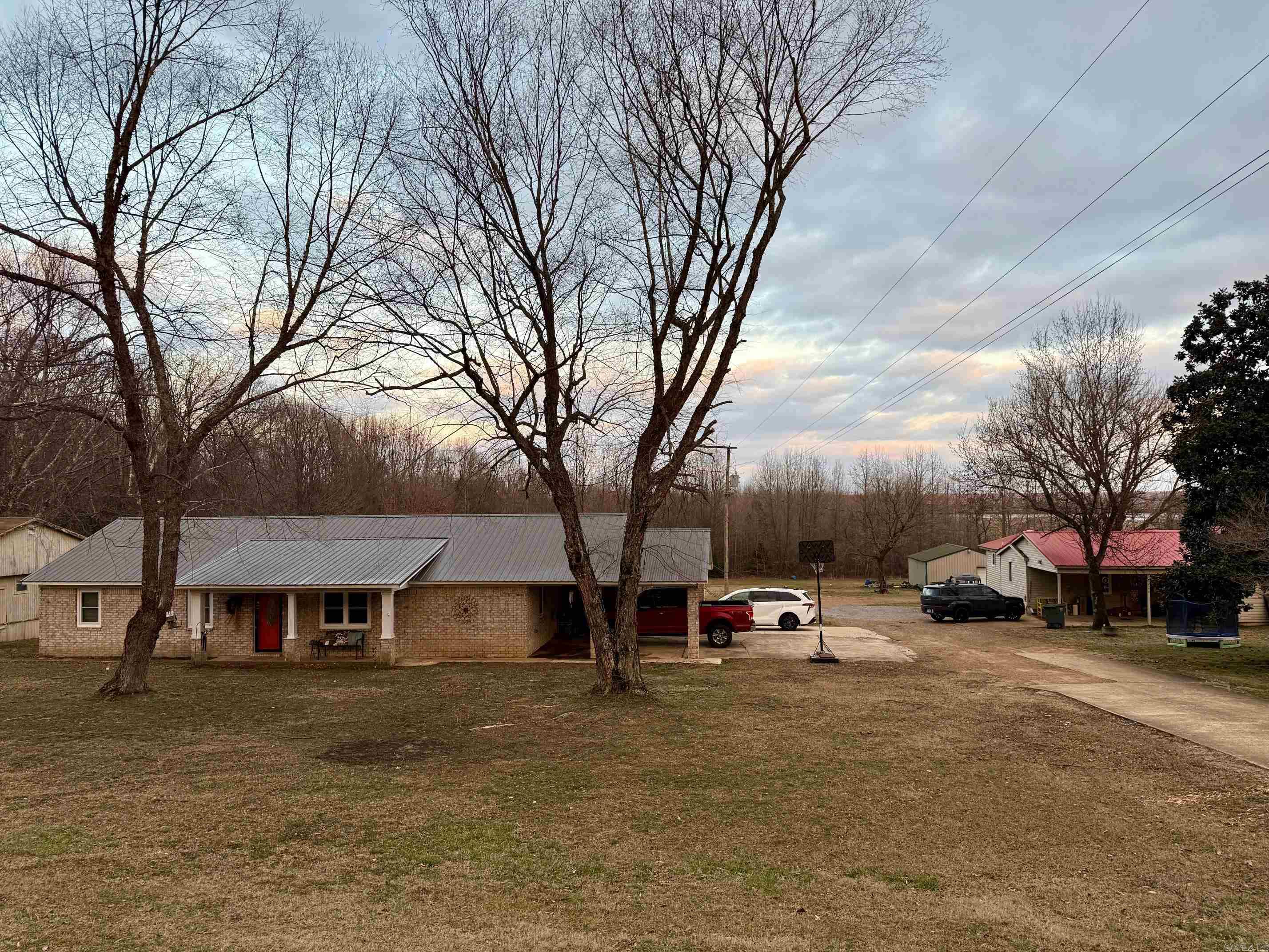 2580 Highway 163