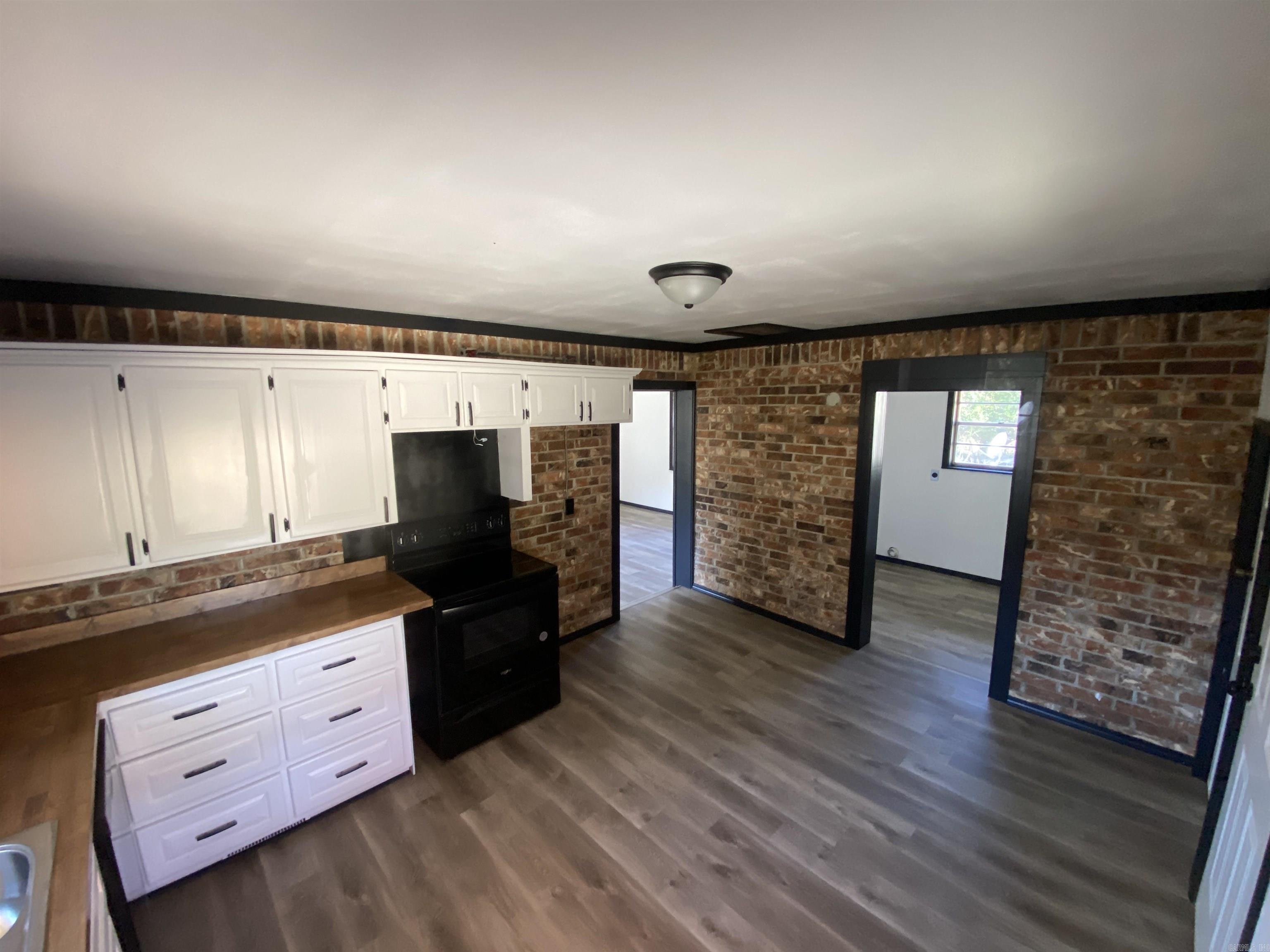 36054 E State Hwy 80  Danville, AR