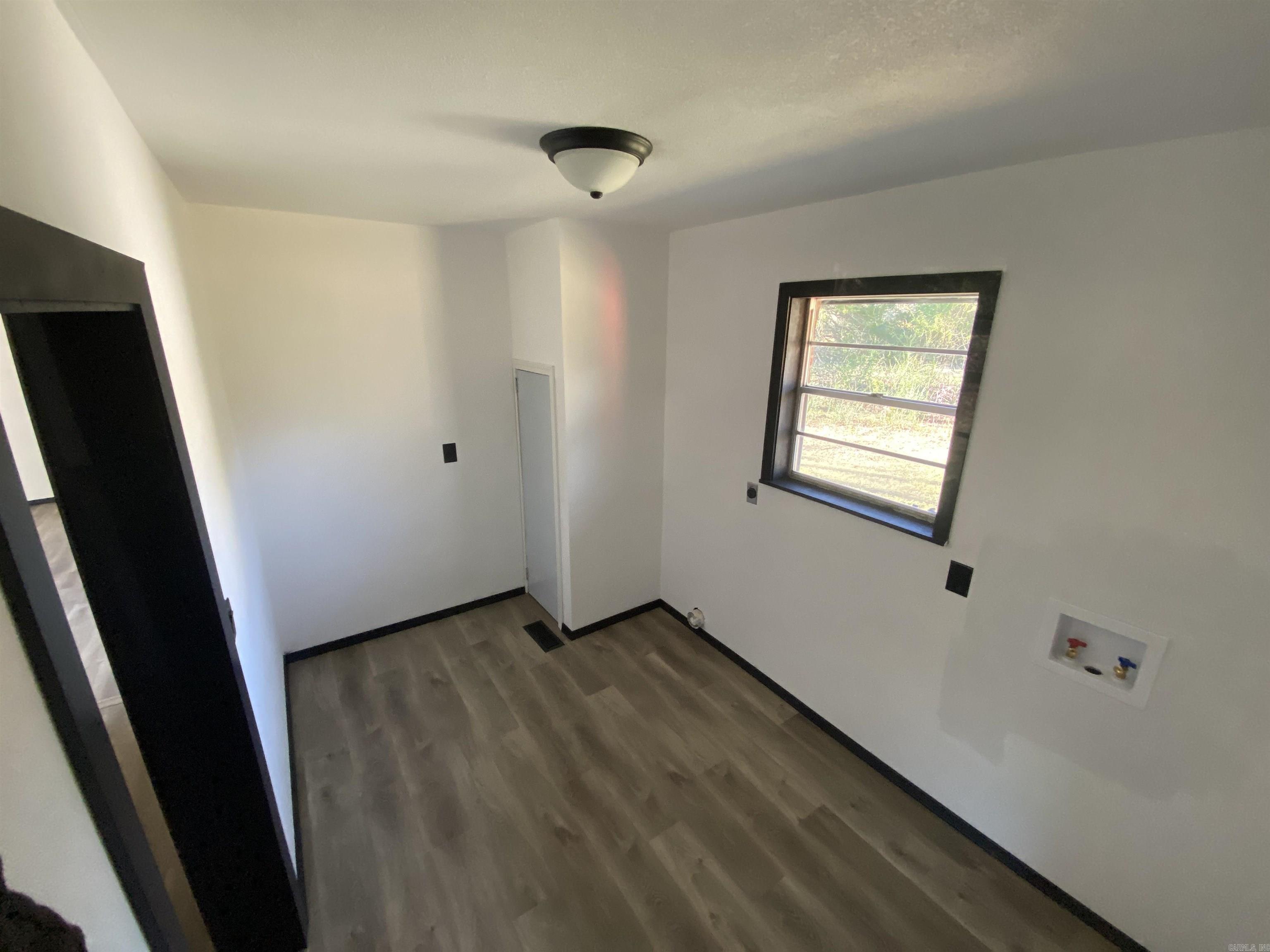 36054 E State Hwy 80  Danville, AR