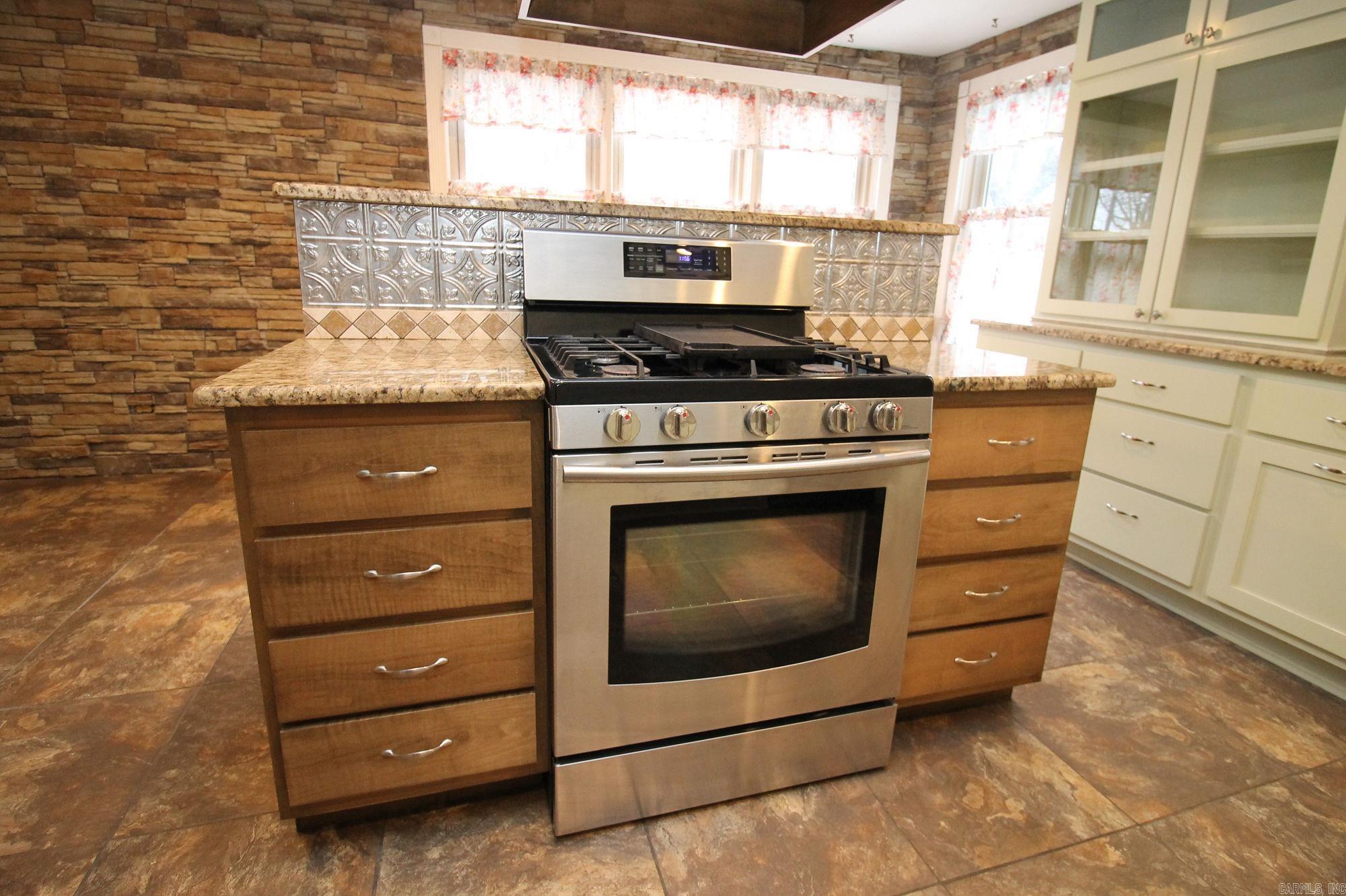 1811  Countryside Lane  Paragould, AR