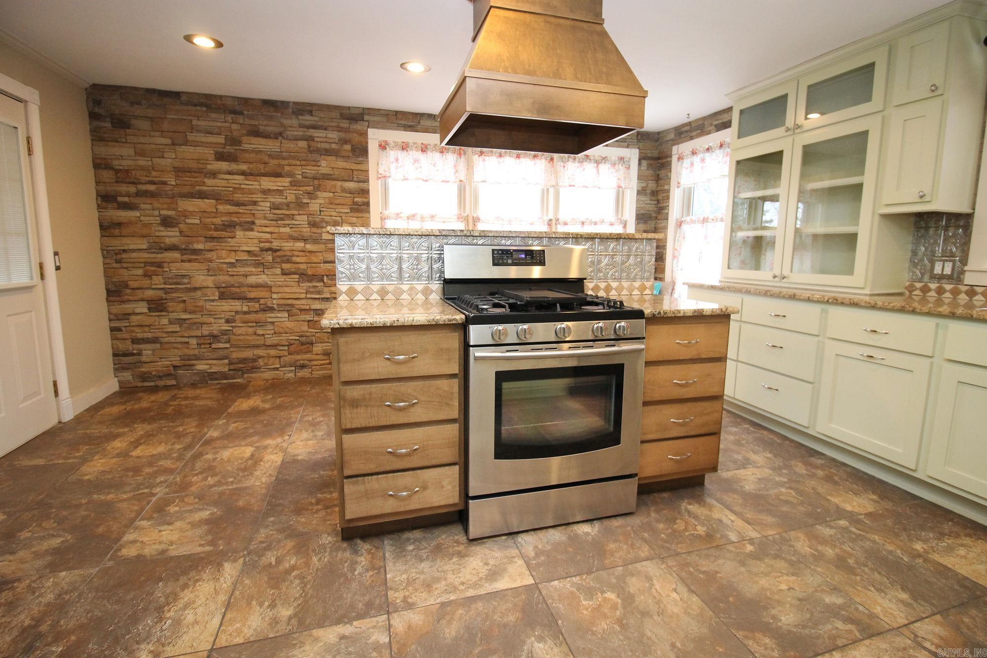 1811  Countryside Lane  Paragould, AR