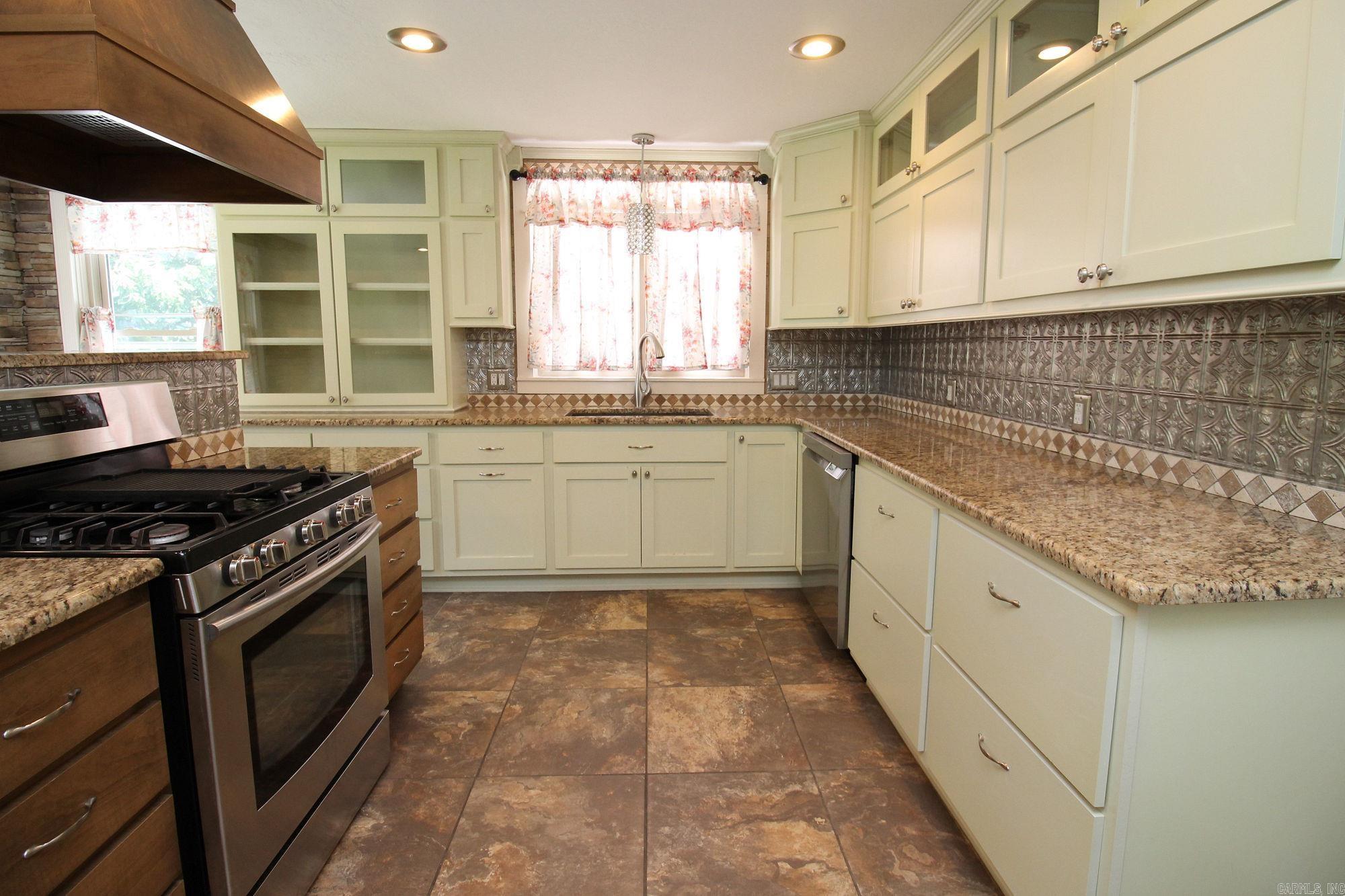 1811 Countryside Lane  Paragould, AR