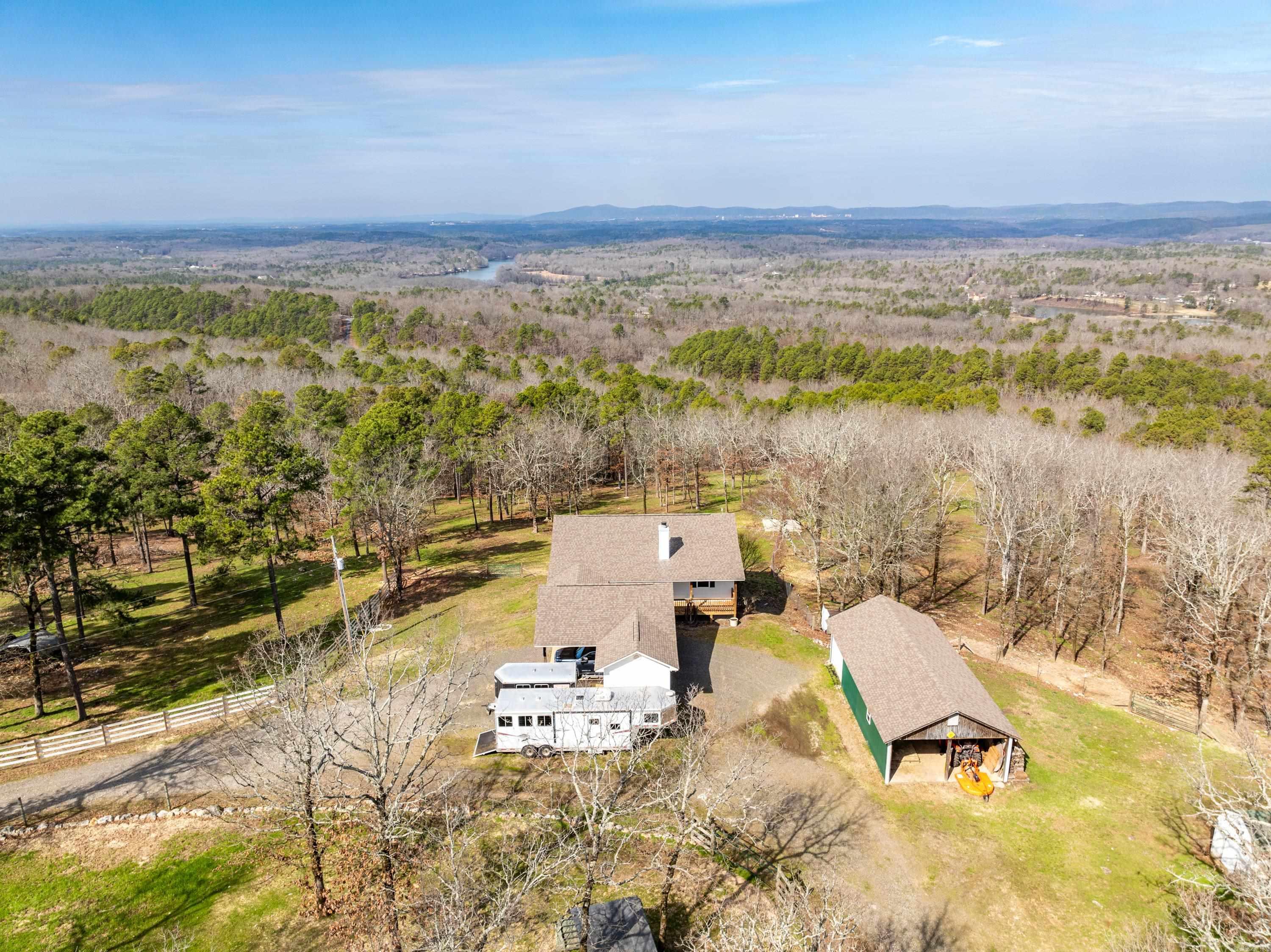 105  Pinnacle  Hot Springs, AR