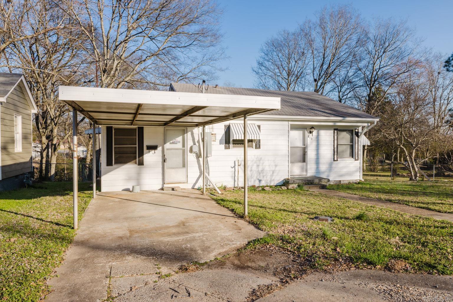 810  Burton  Benton, AR