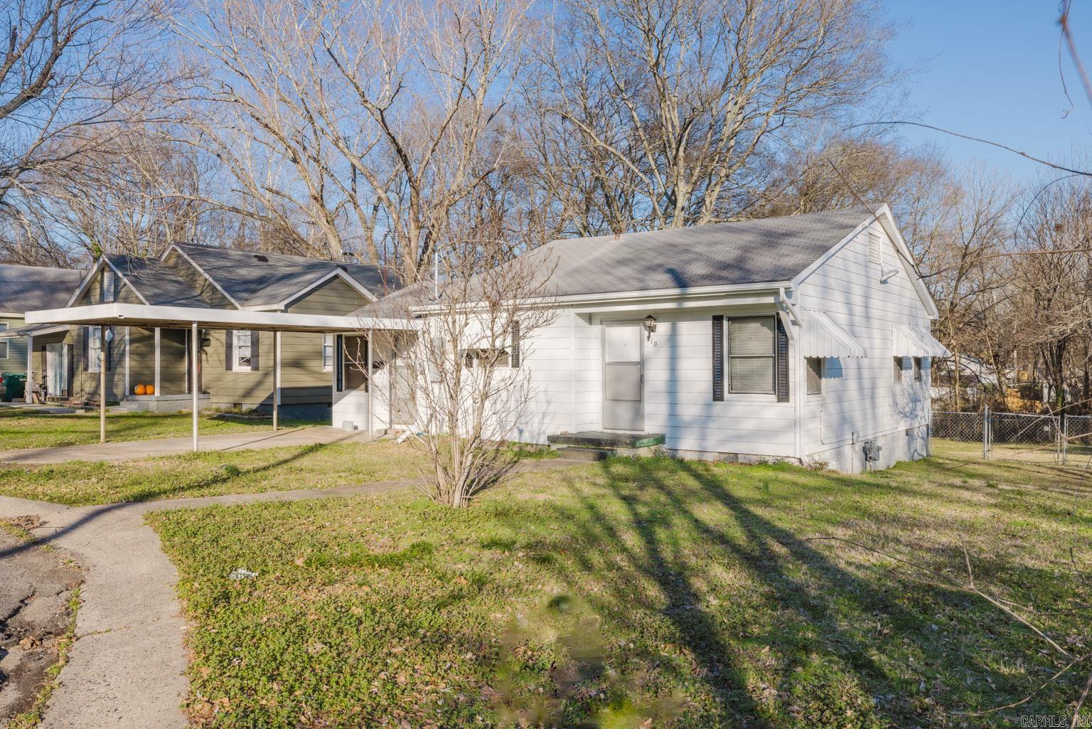 810  Burton  Benton, AR