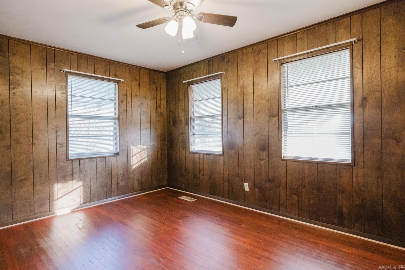 810  Burton  Benton, AR