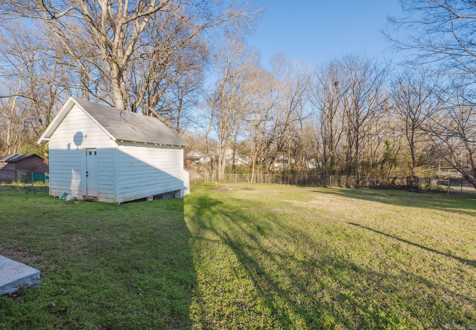 810  Burton  Benton, AR