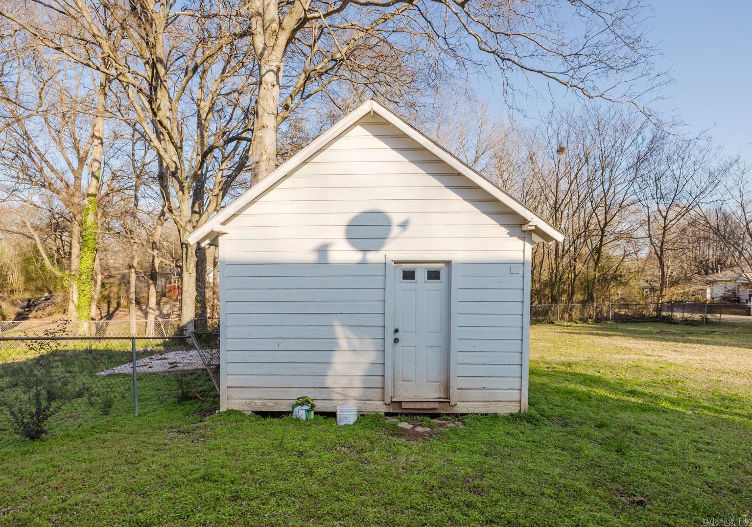 810  Burton  Benton, AR