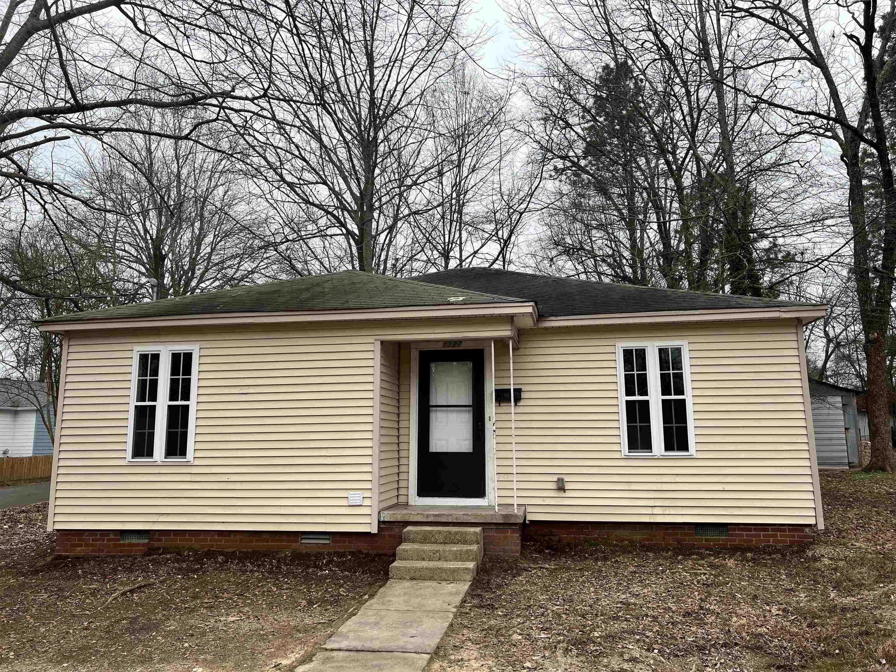 1127 E Highland  Malvern, AR