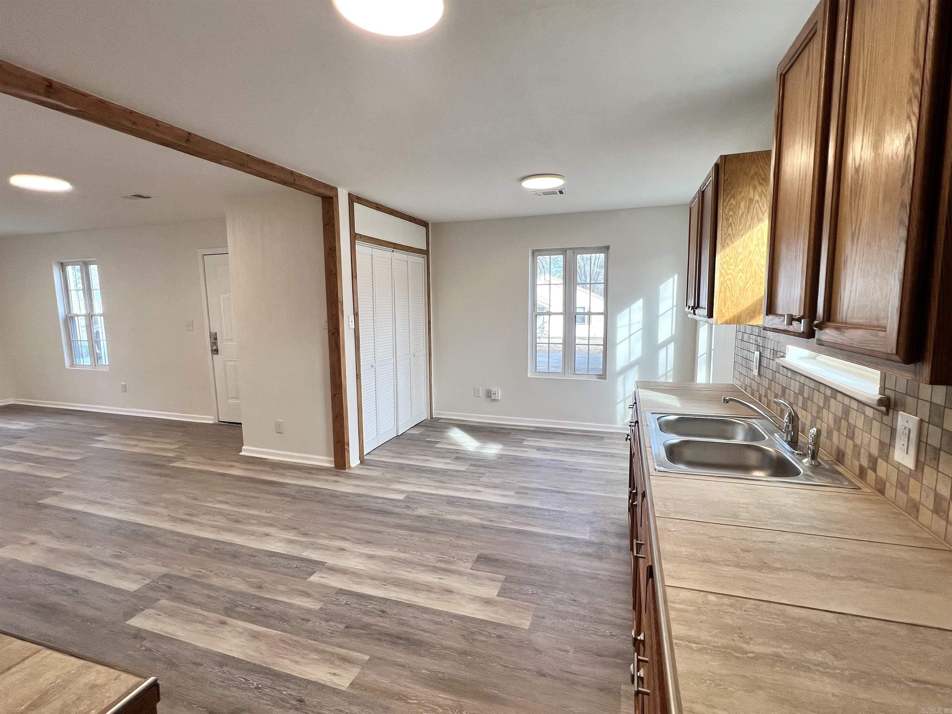 1127 E Highland  Malvern, AR