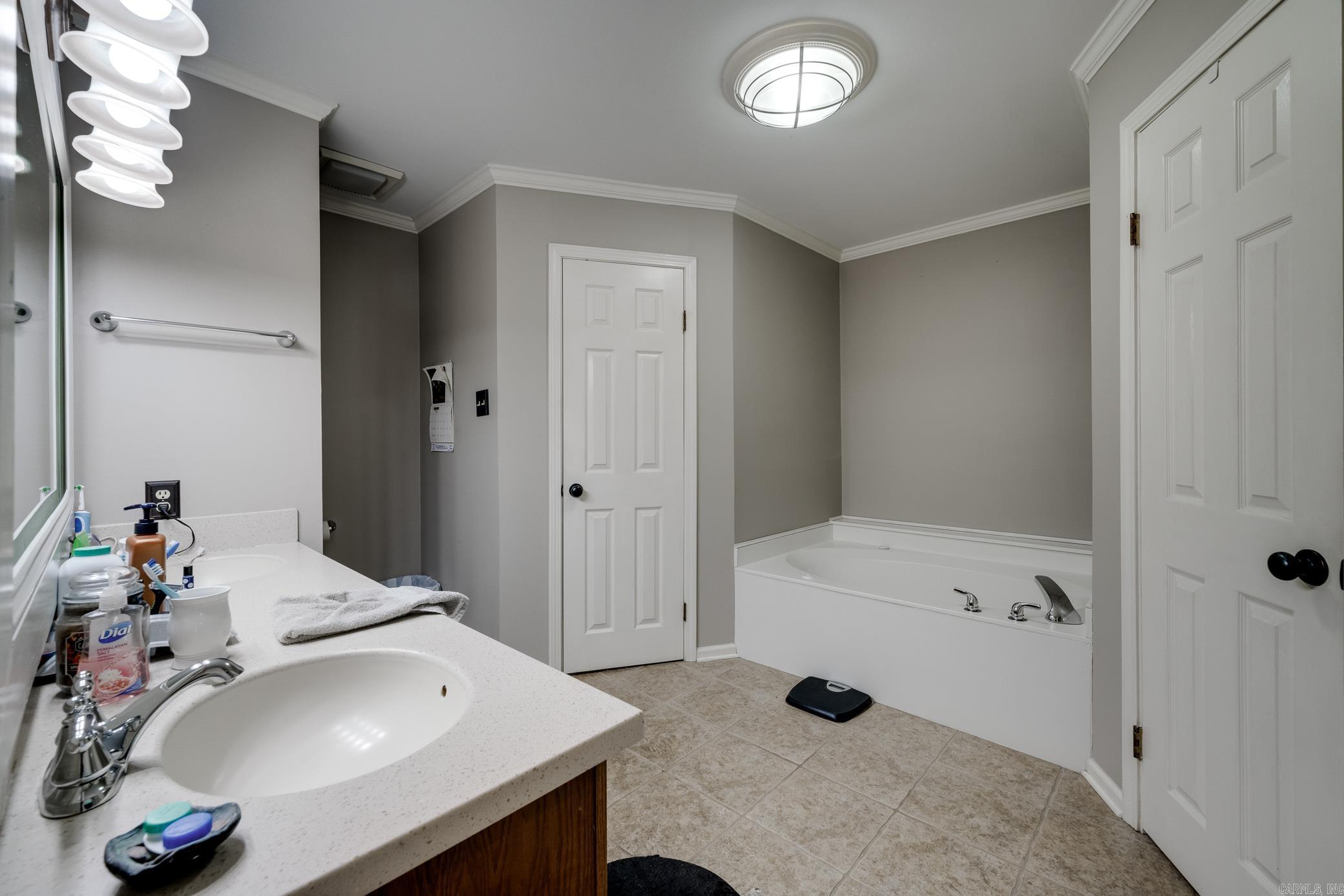 1202 Dogwood Trail