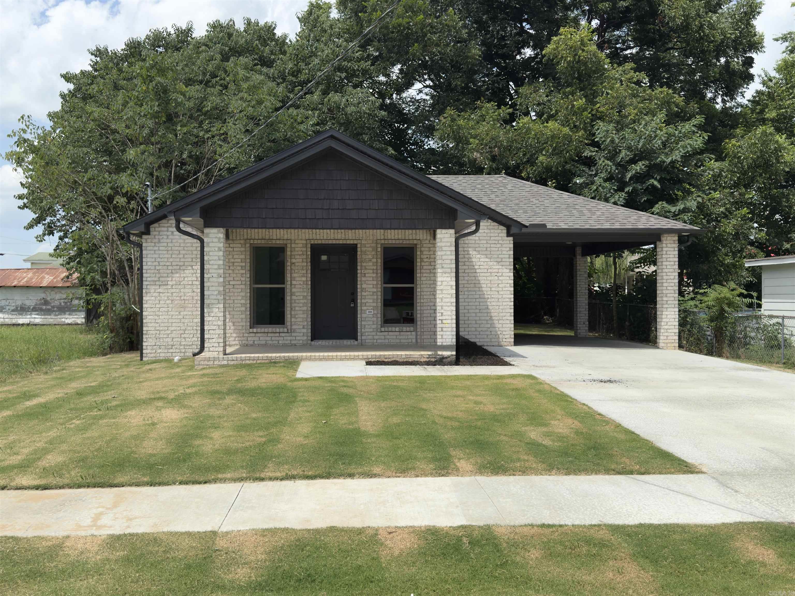 307 E Emerson Street Paragould, AR 72450