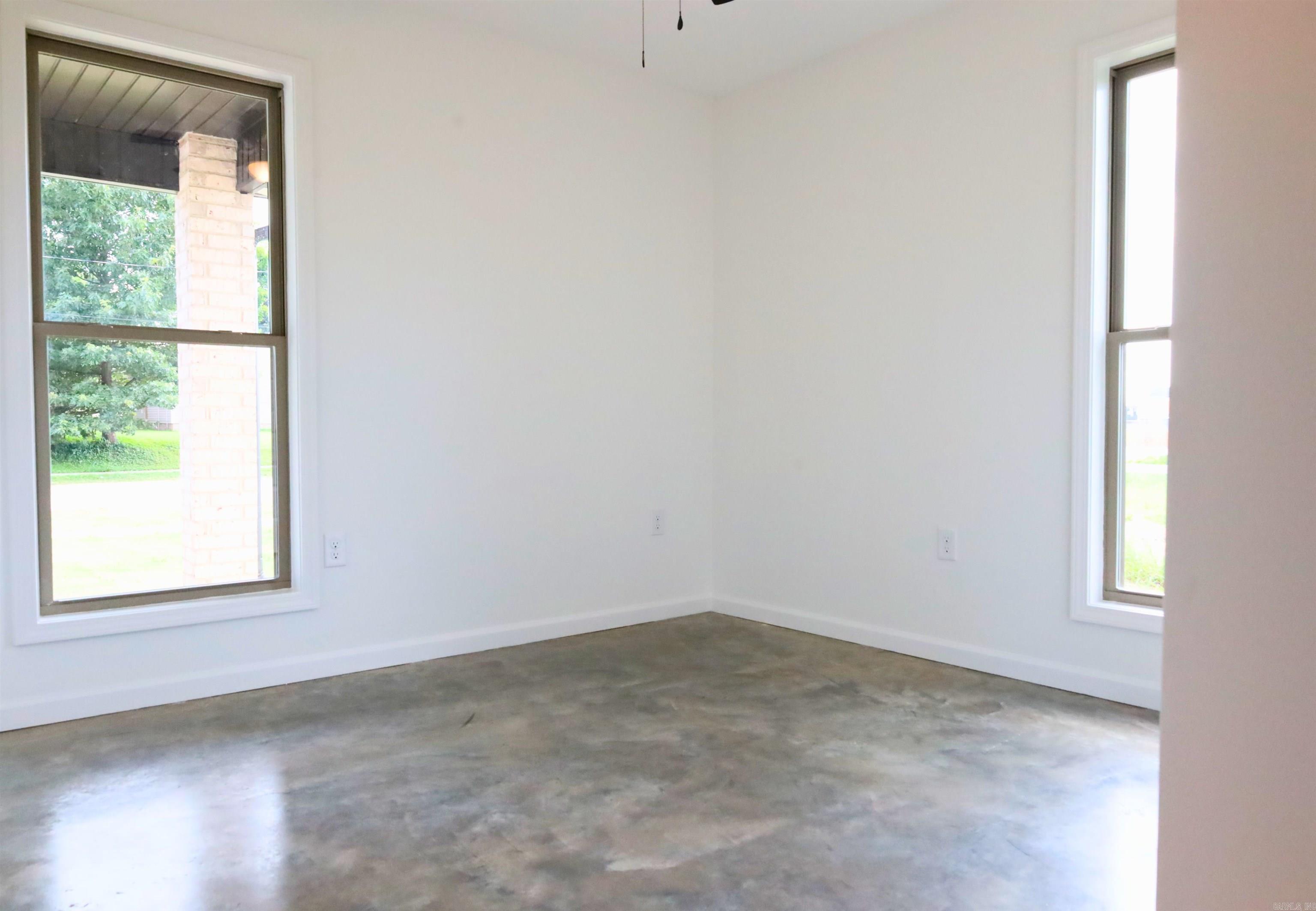 307 E Emerson Street Paragould, AR 72450