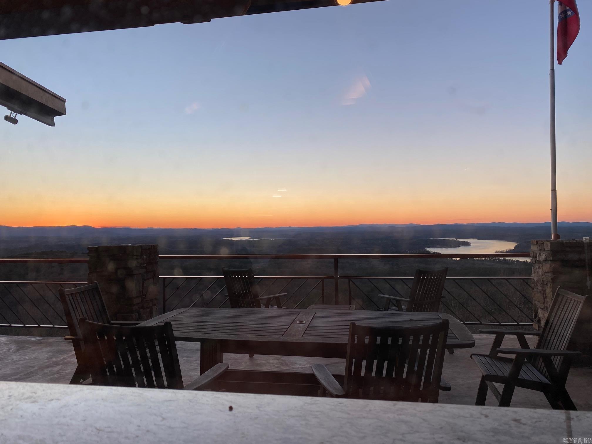 12  Lakeview  Mount Ida, AR