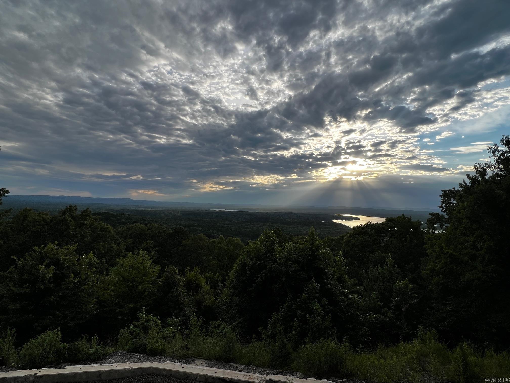 12  Lakeview  Mount Ida, AR