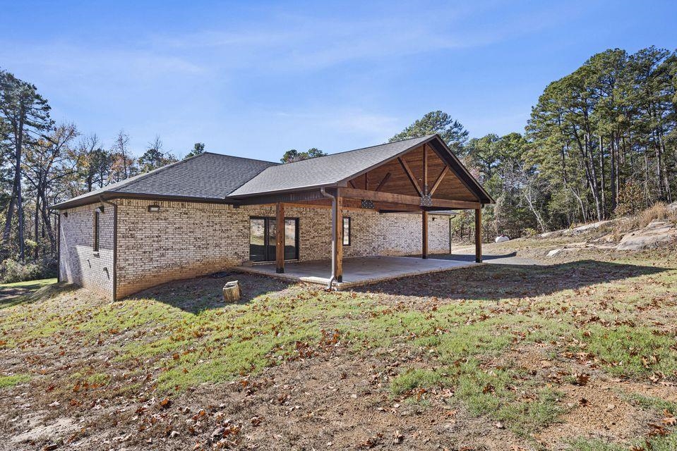 70 Lake Ridge Dr Russellville, AR 72802
