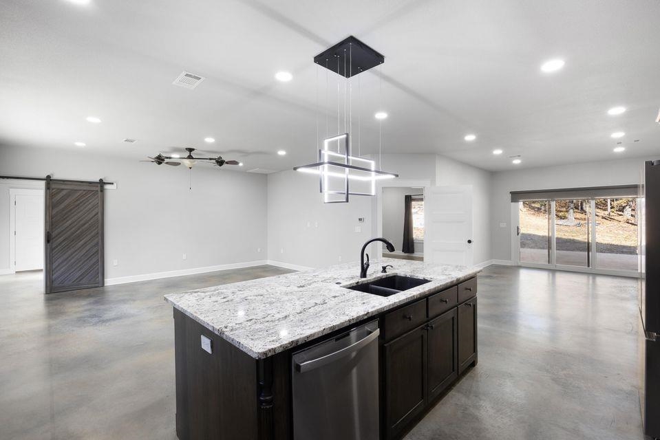 70 Lake Ridge Dr Russellville, AR 72802