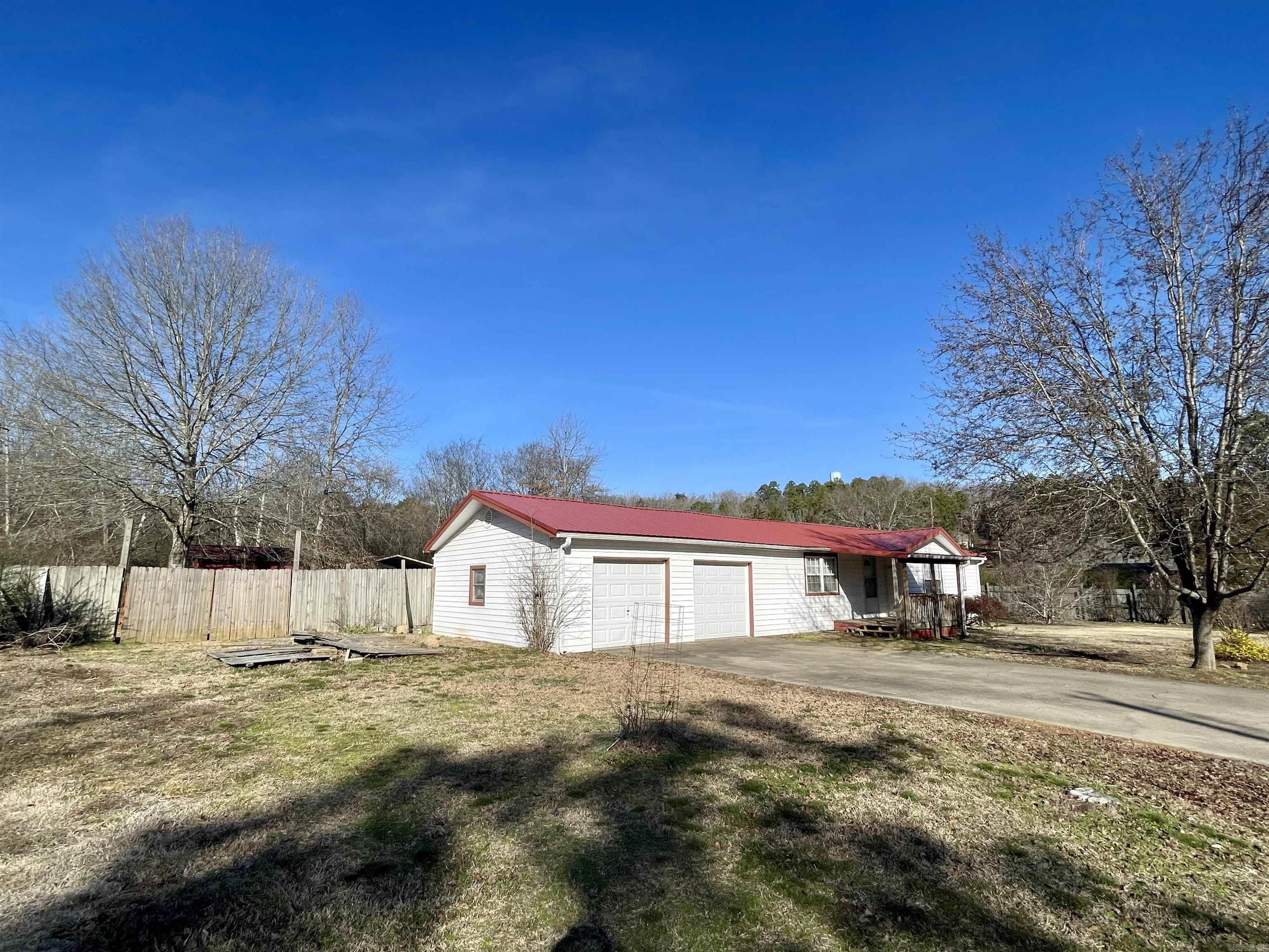 611 S Johnson  Perry, AR