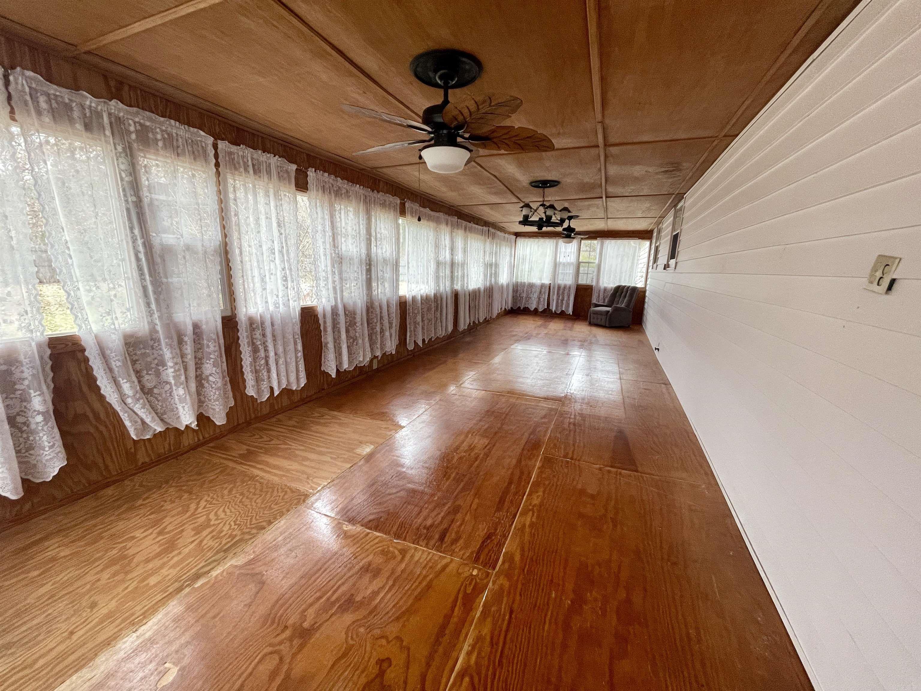 611 S Johnson  Perry, AR