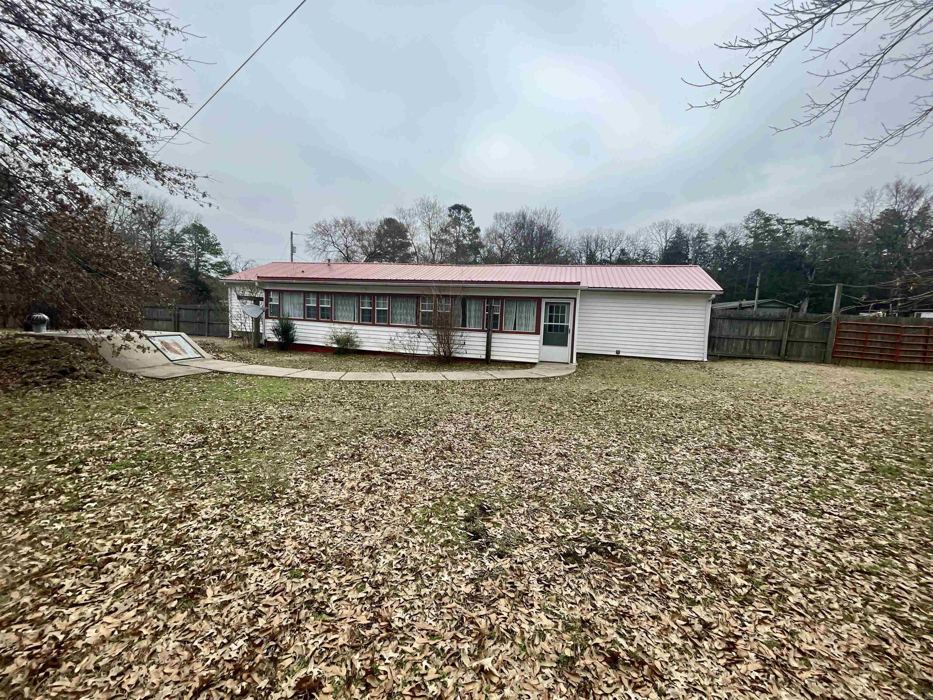611 S Johnson  Perry, AR