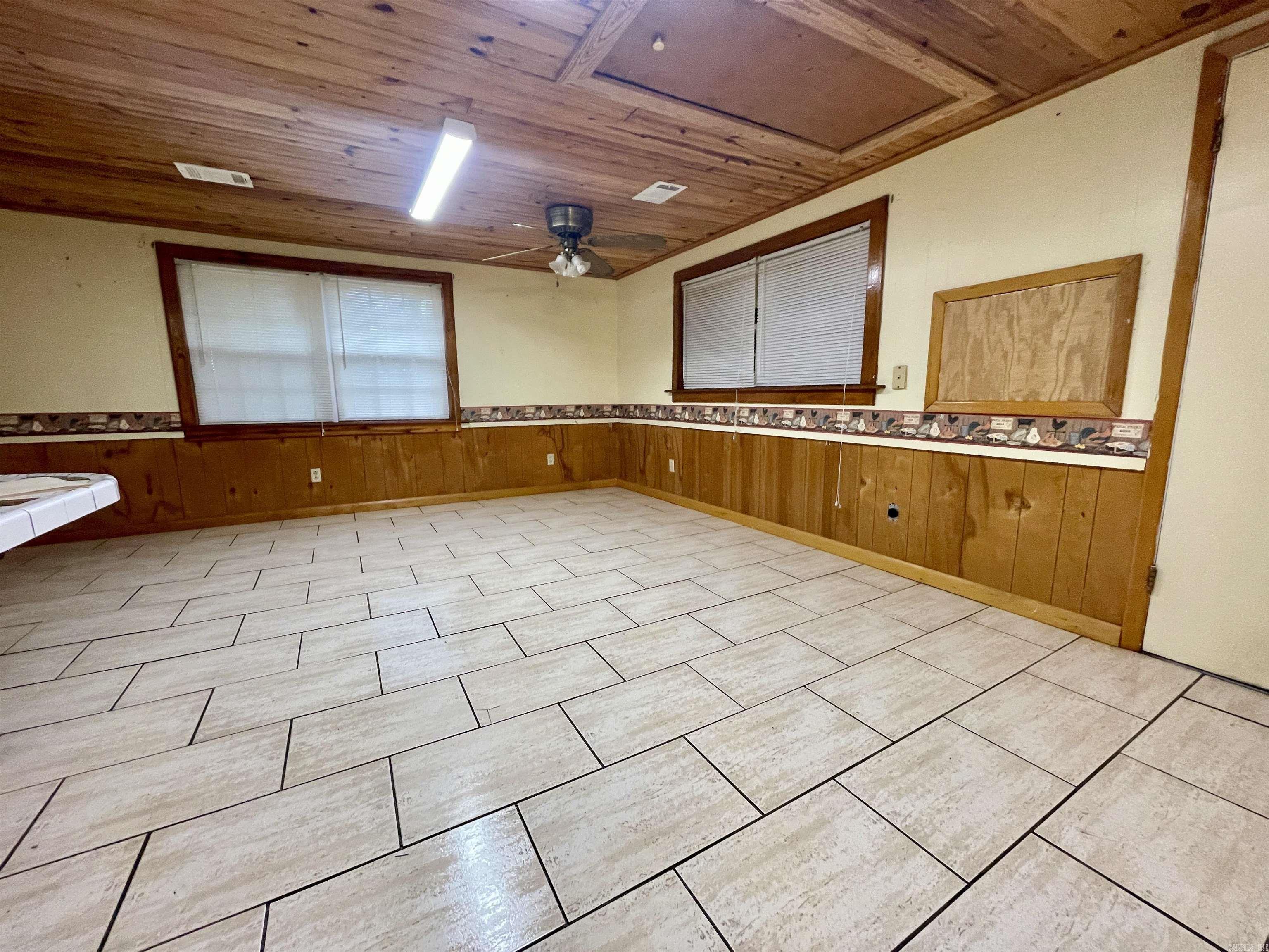 611 S Johnson  Perry, AR