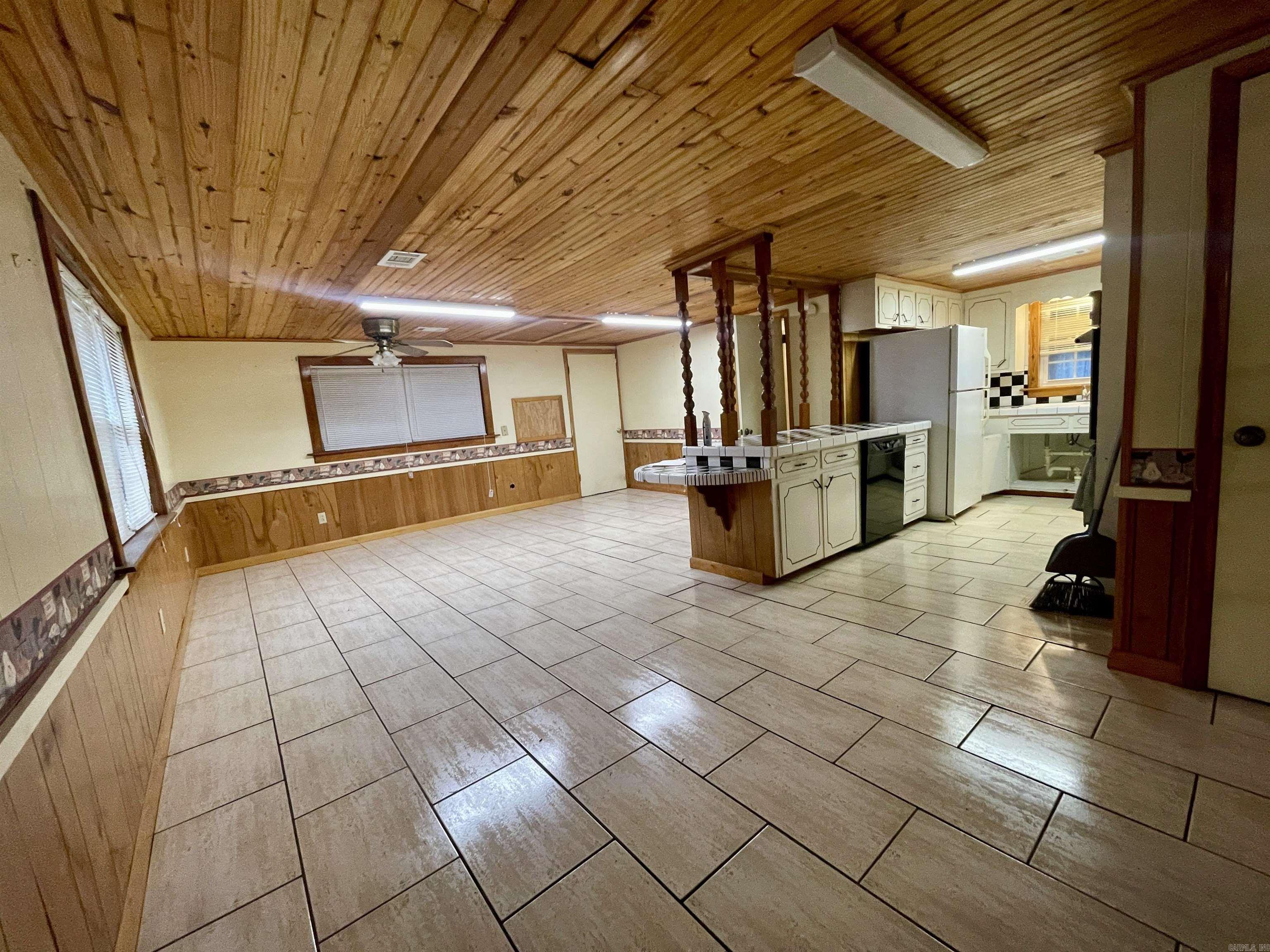611 S Johnson  Perry, AR