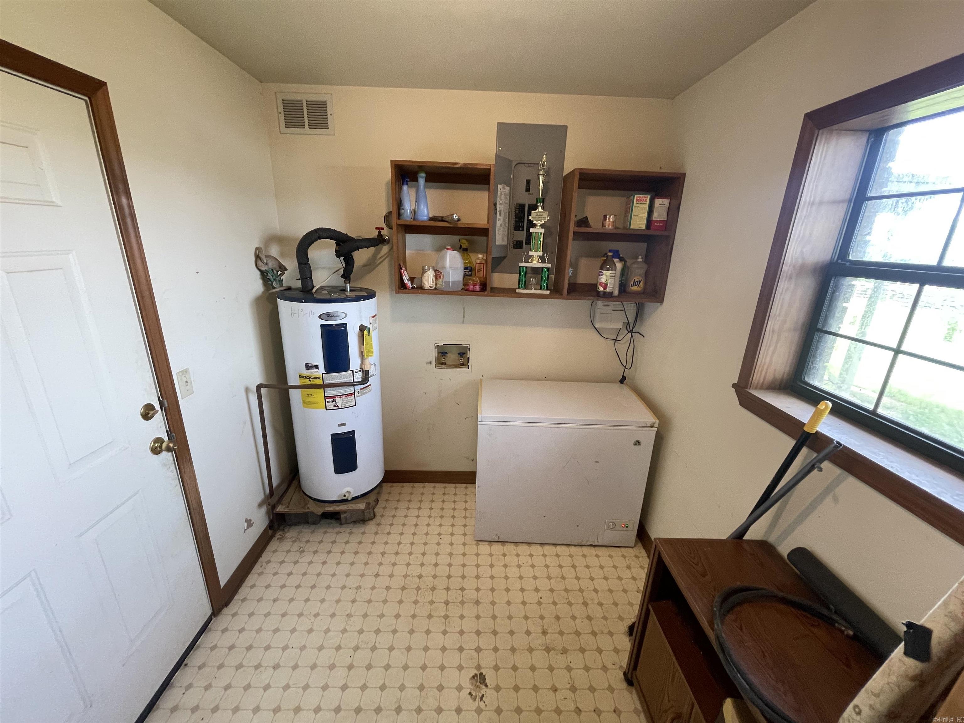 23721 E Highway 10  Ola, AR