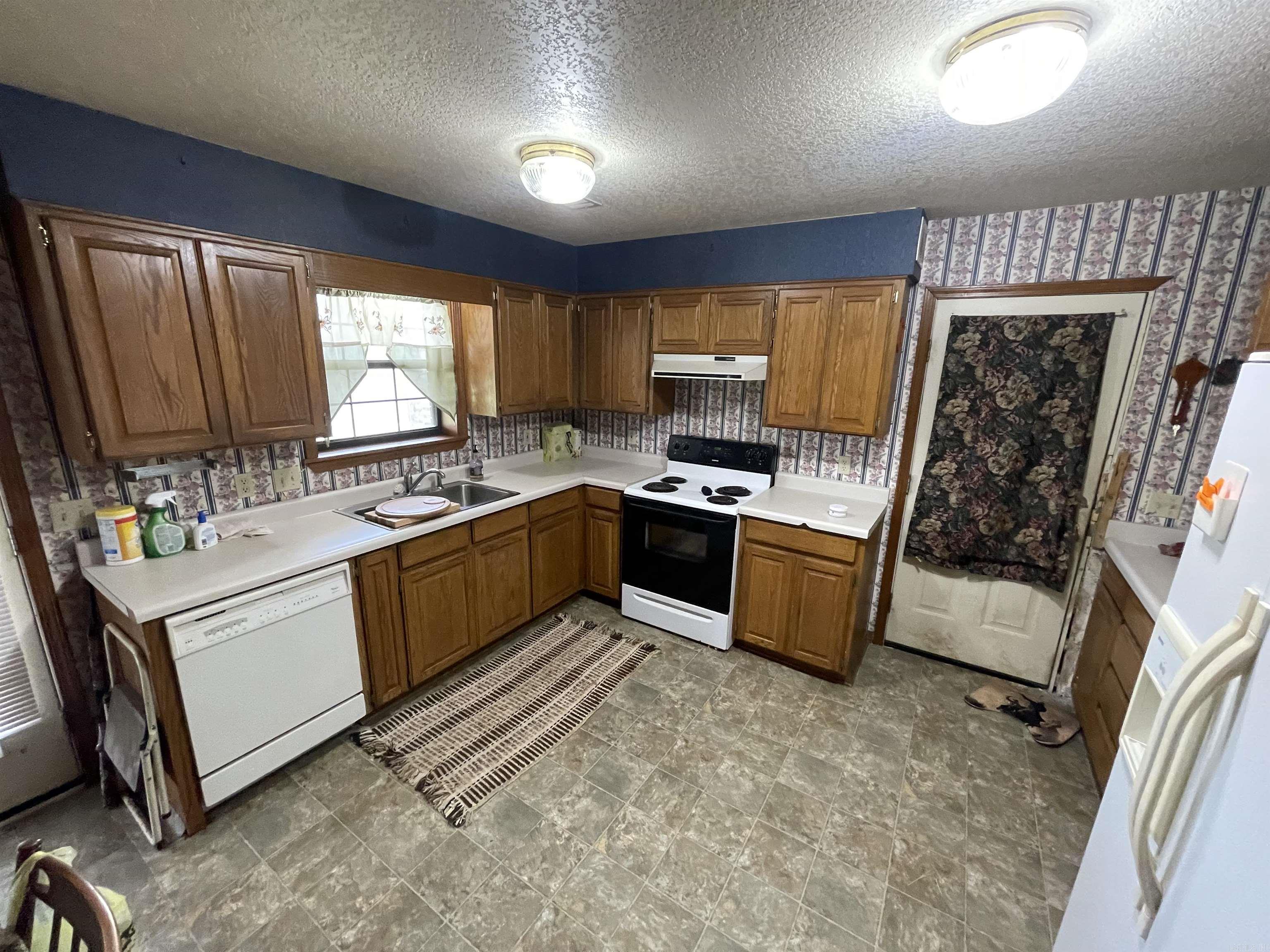 23721 E Highway 10  Ola, AR