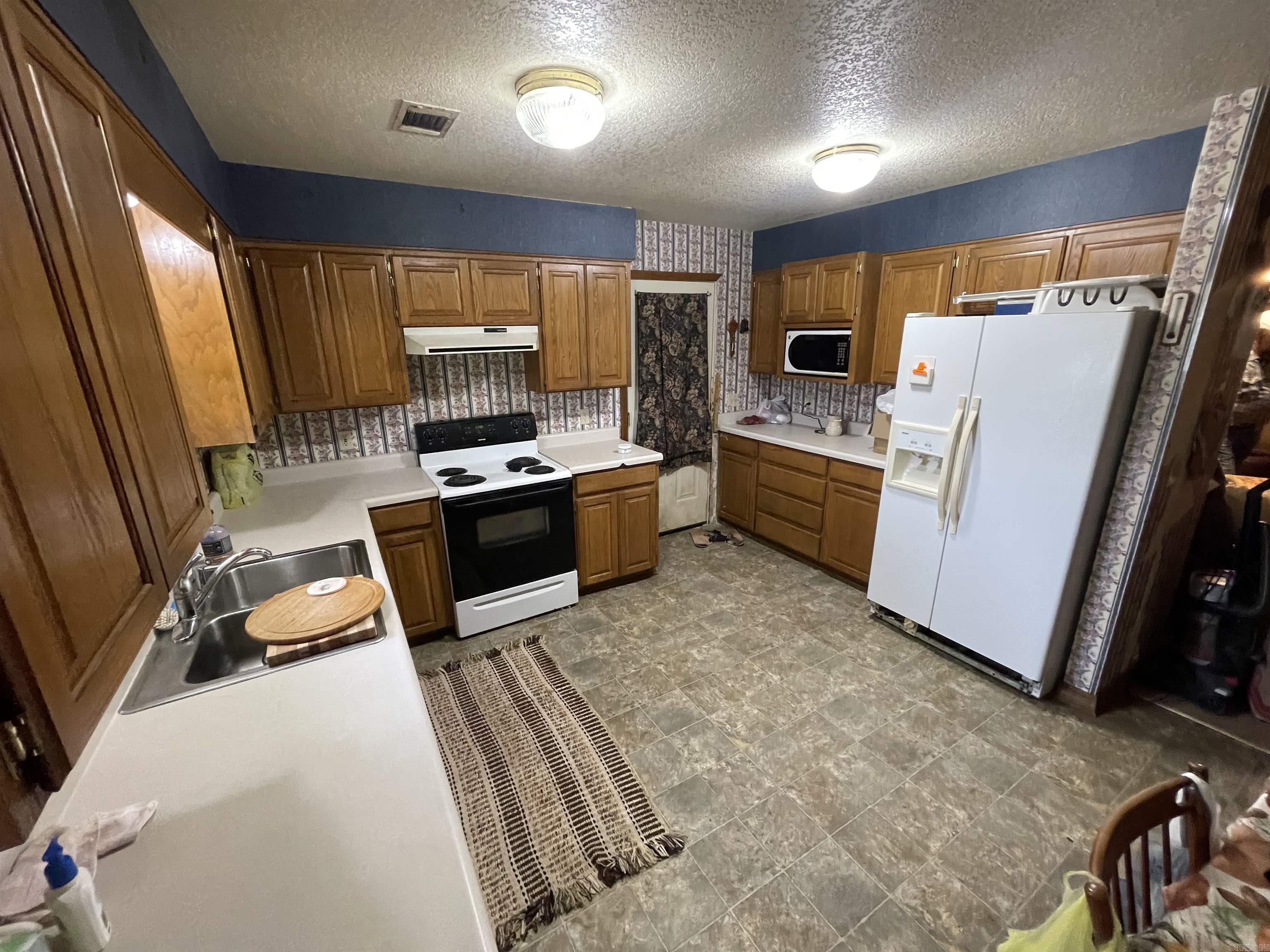 23721 E Highway 10  Ola, AR