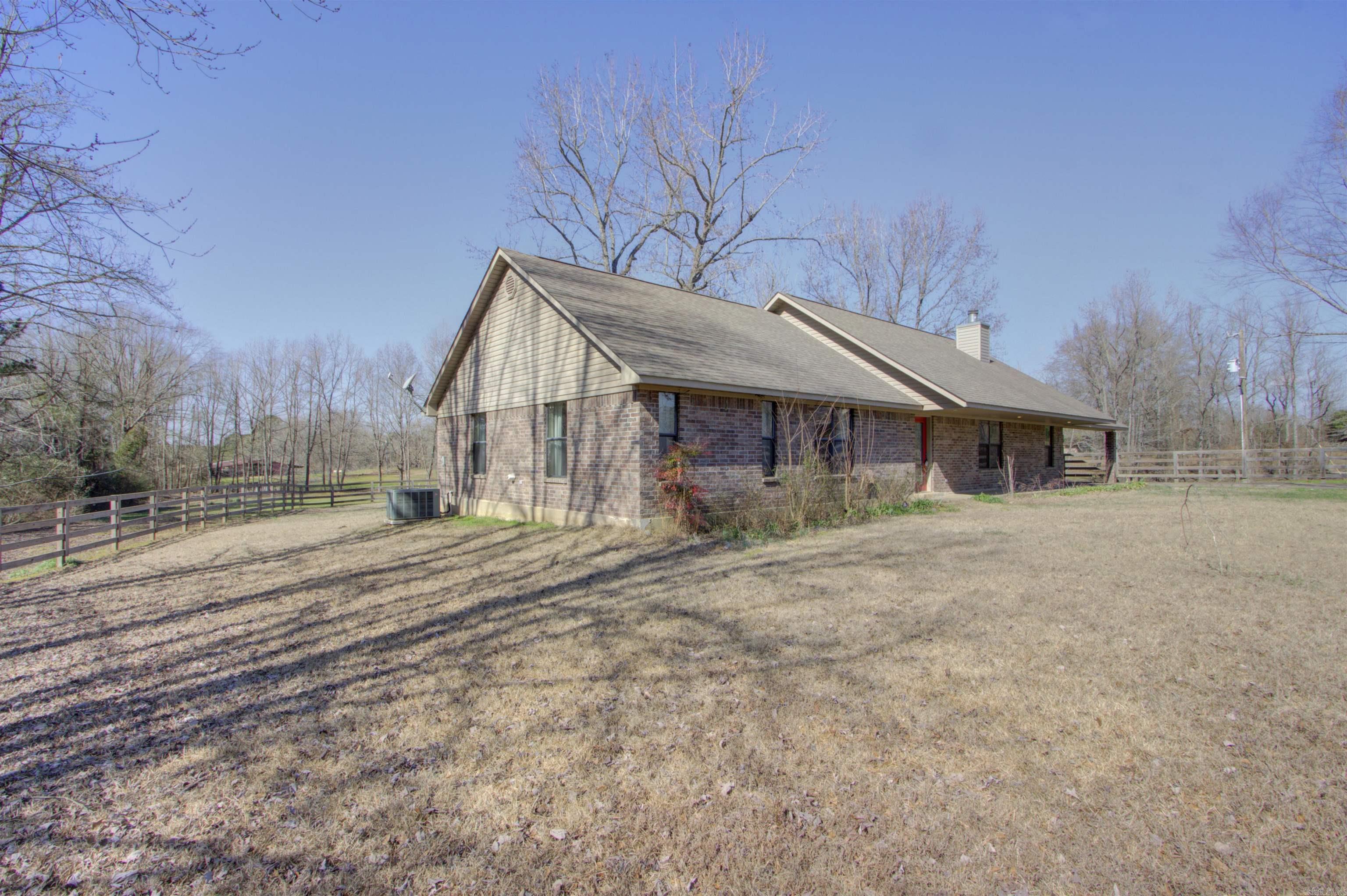 4580 County Road 34 Doddridge, AR 71834