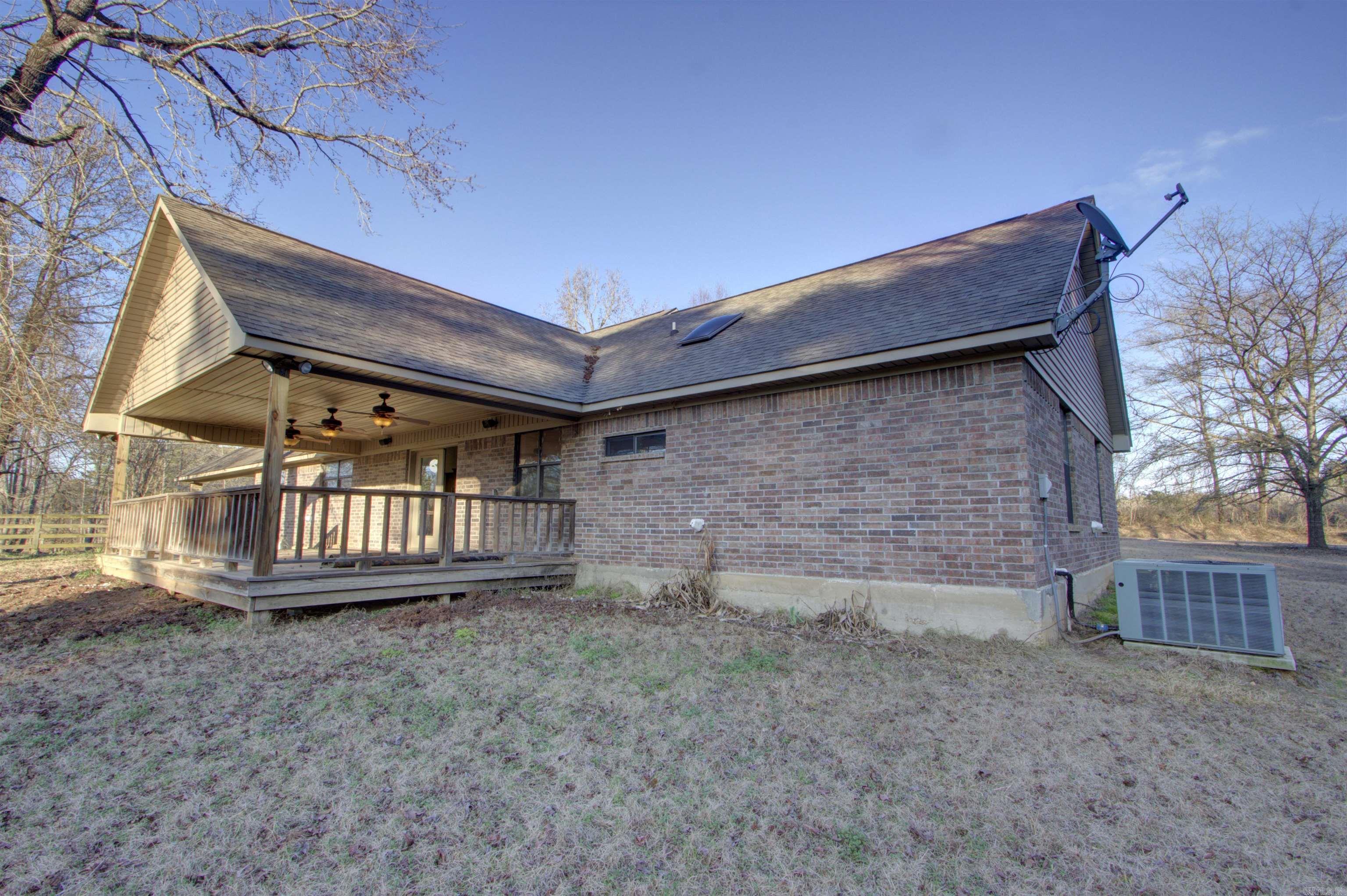 4580 County Road 34 Doddridge, AR 71834