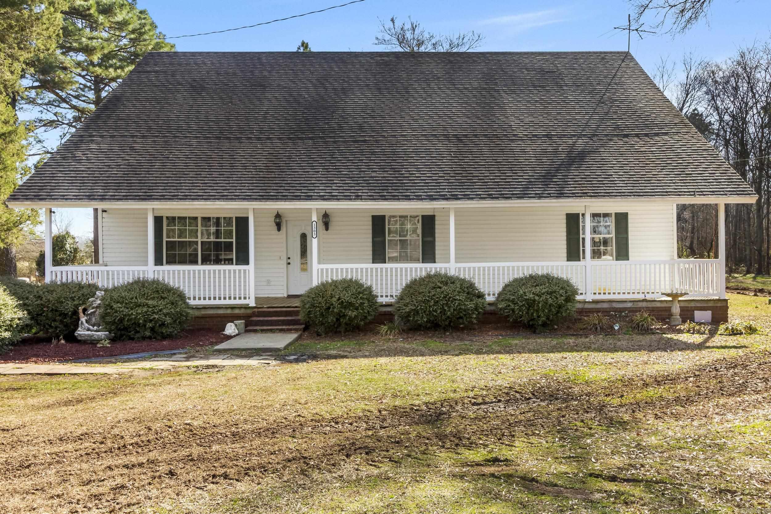 1303 Highway 236 E Lonoke, AR 72086