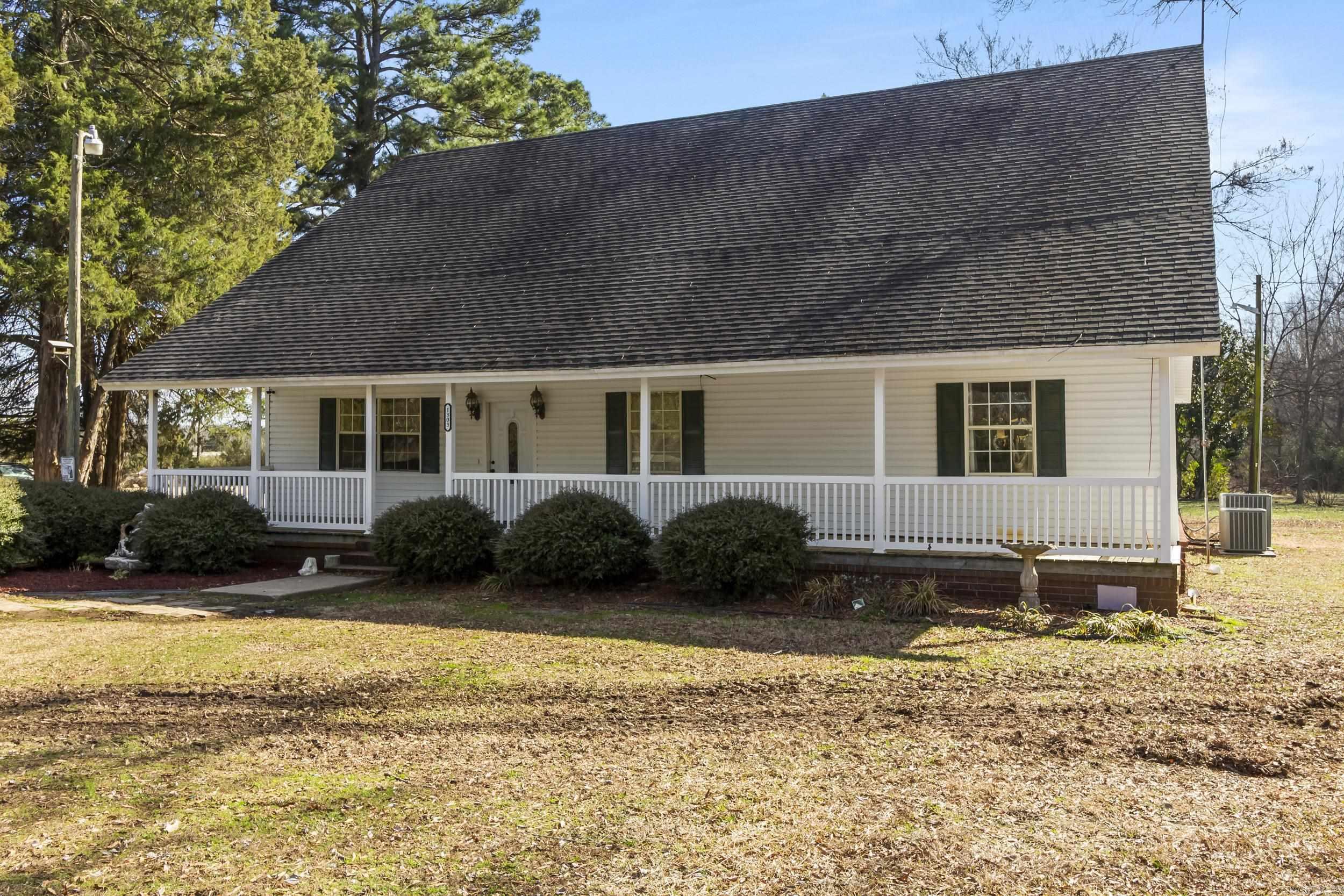1303 Highway 236 E Lonoke, AR 72086