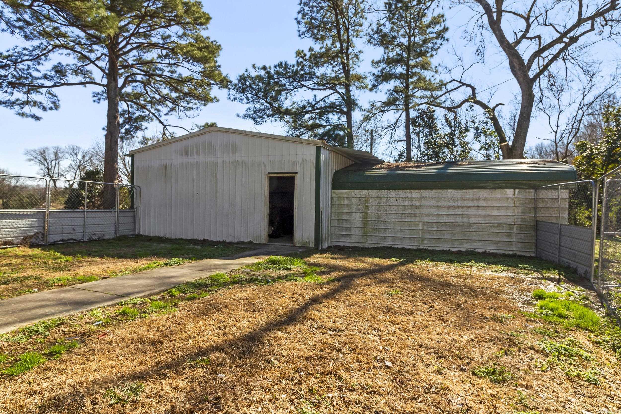 1303 Highway 236 E Lonoke, AR 72086