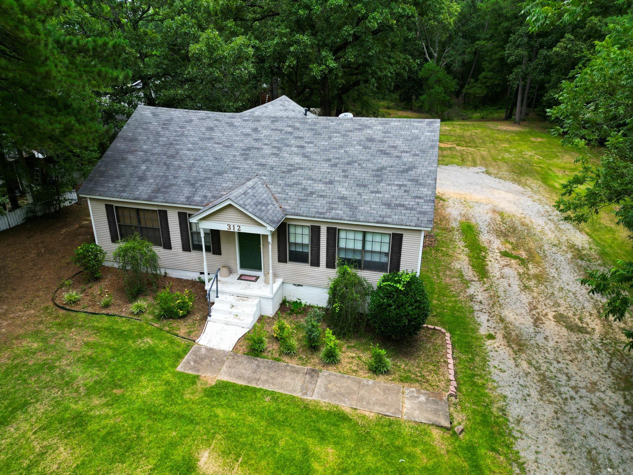 312 W College  Monticello, AR