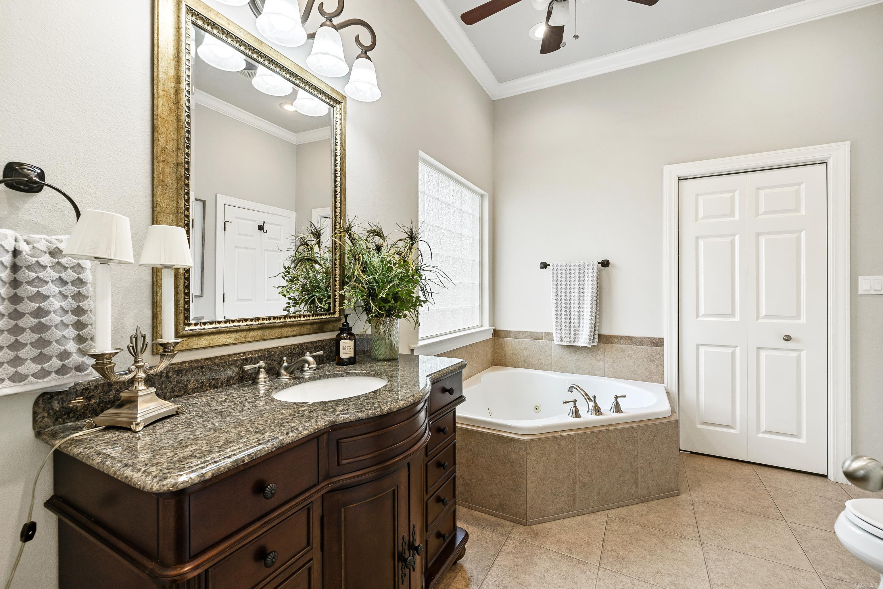 5912 Riviera Drive Benton, AR 72019