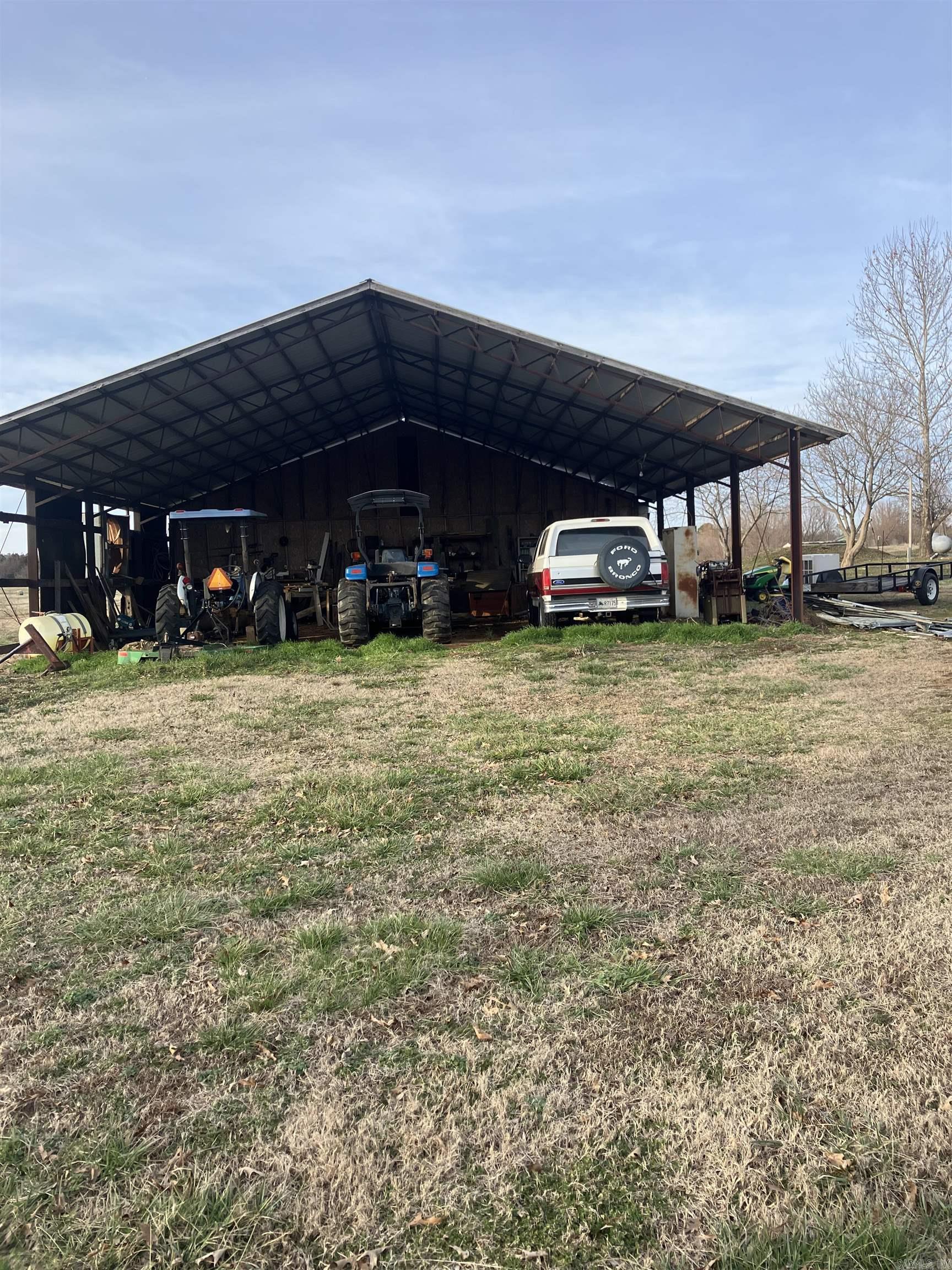 94 E Central Avenue Greers Ferry, AR 72067