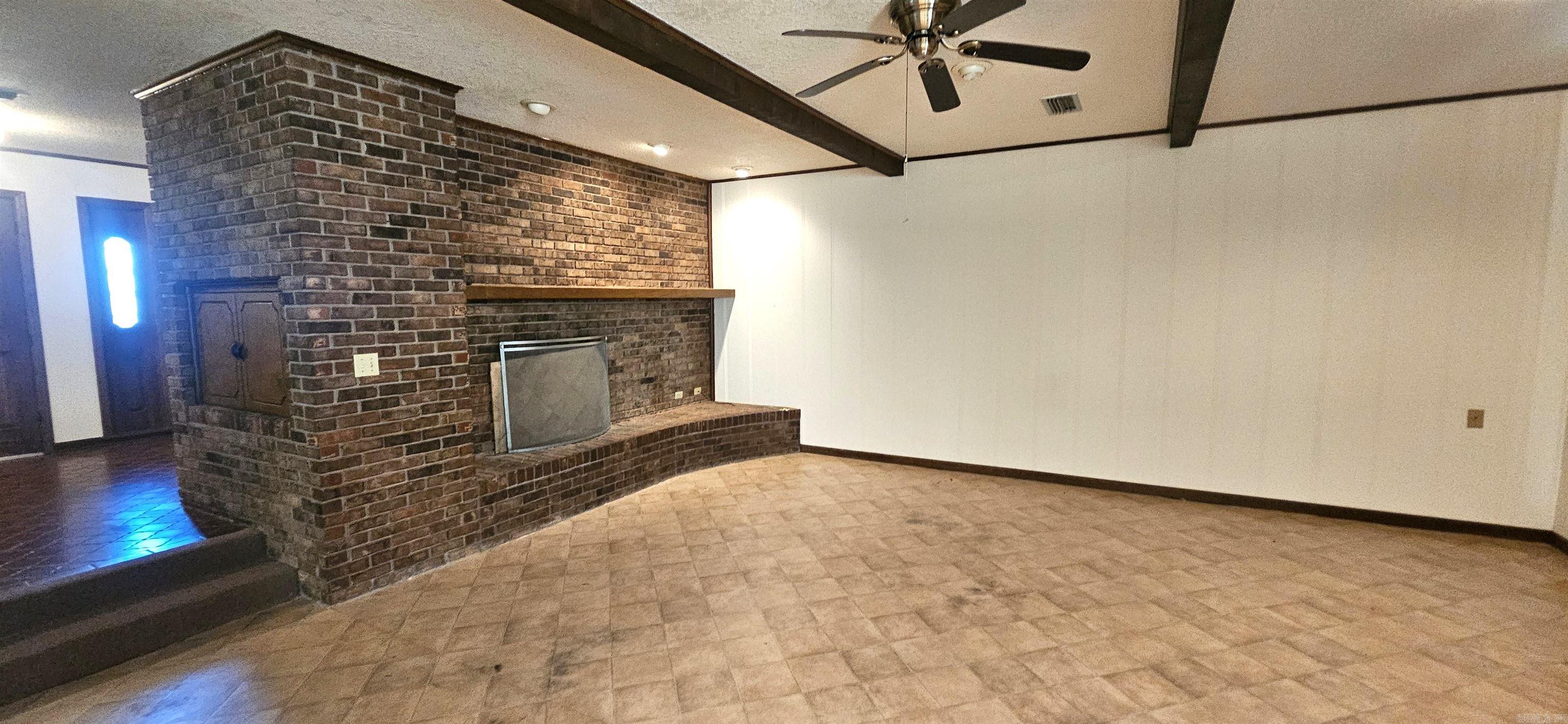 1105 N 15th  Nashville, AR