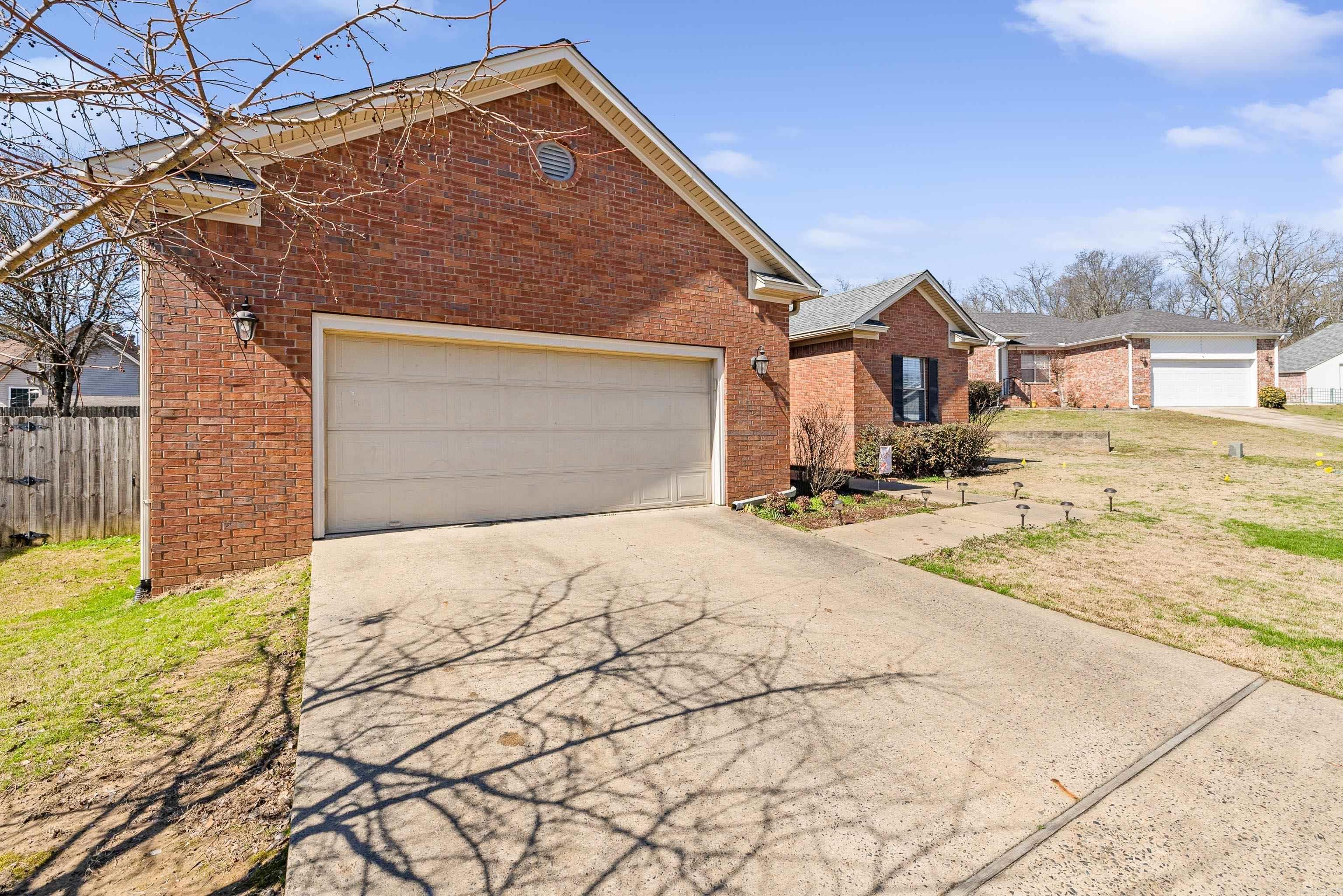 2806  Sundance  Benton, AR