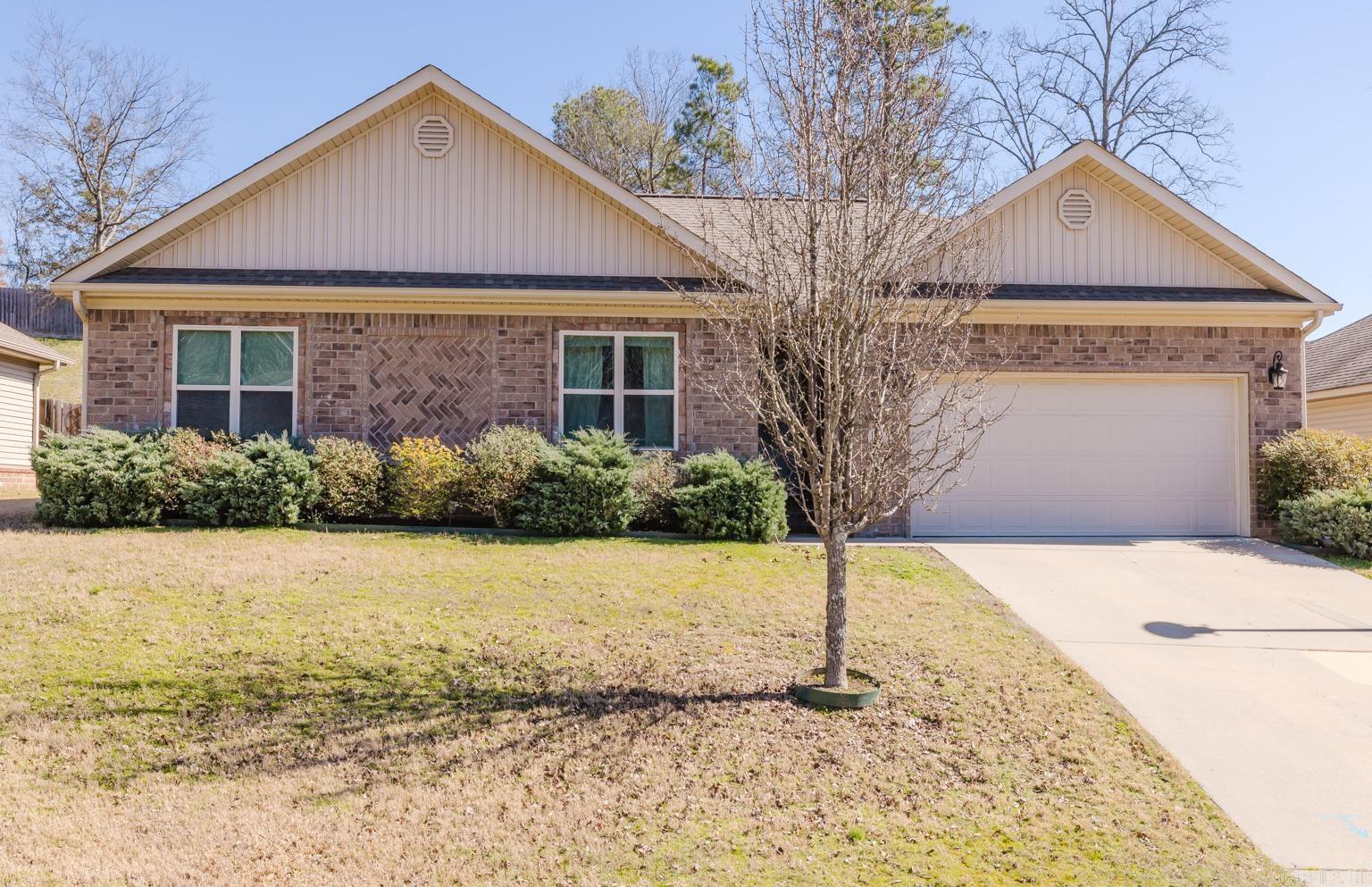 1324 Hunter Wood Drive
