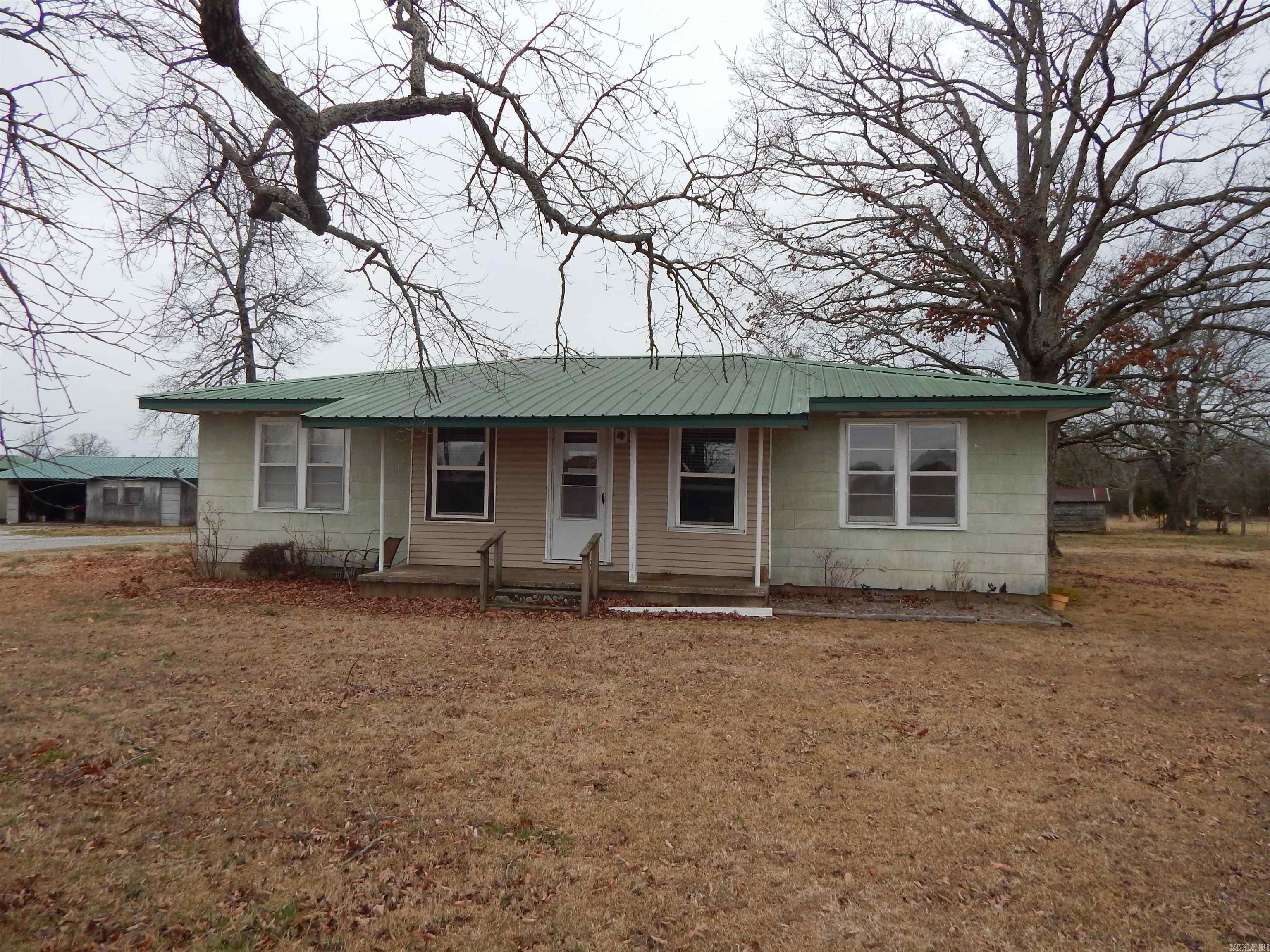 229  Lacy RD  Ida, AR