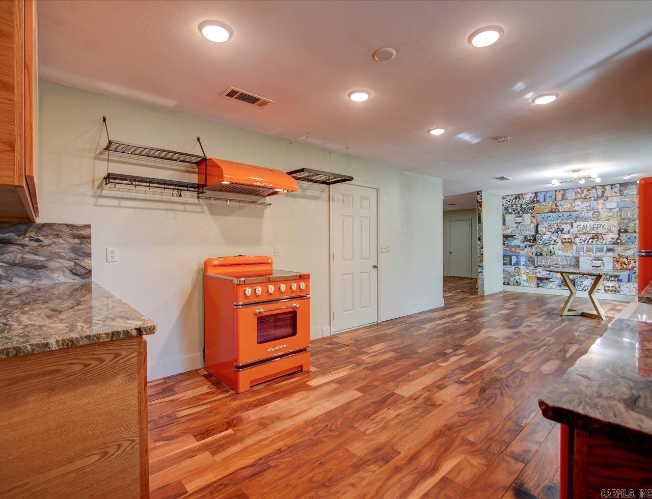 2212  Missouri  Mena, AR