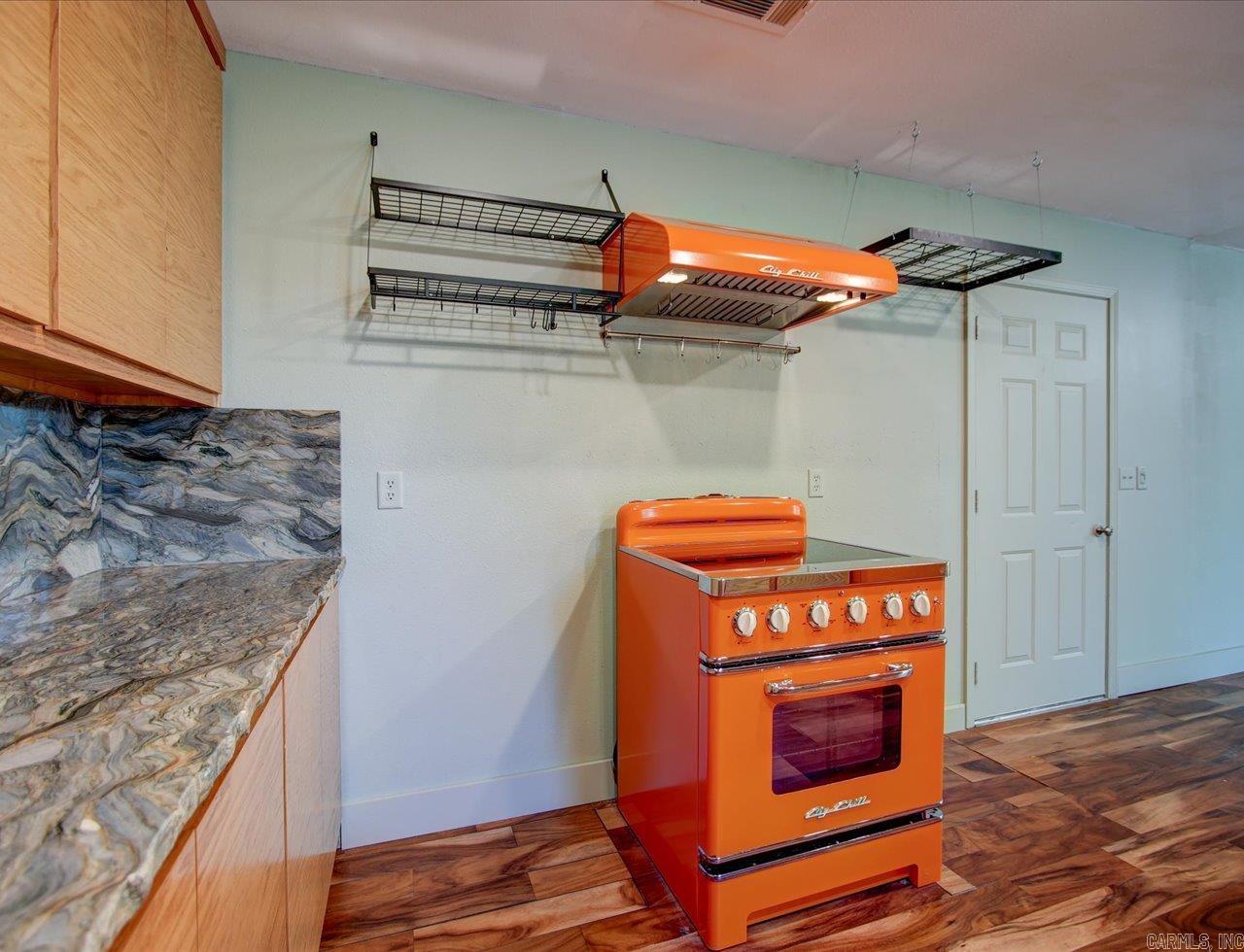 2212  Missouri  Mena, AR