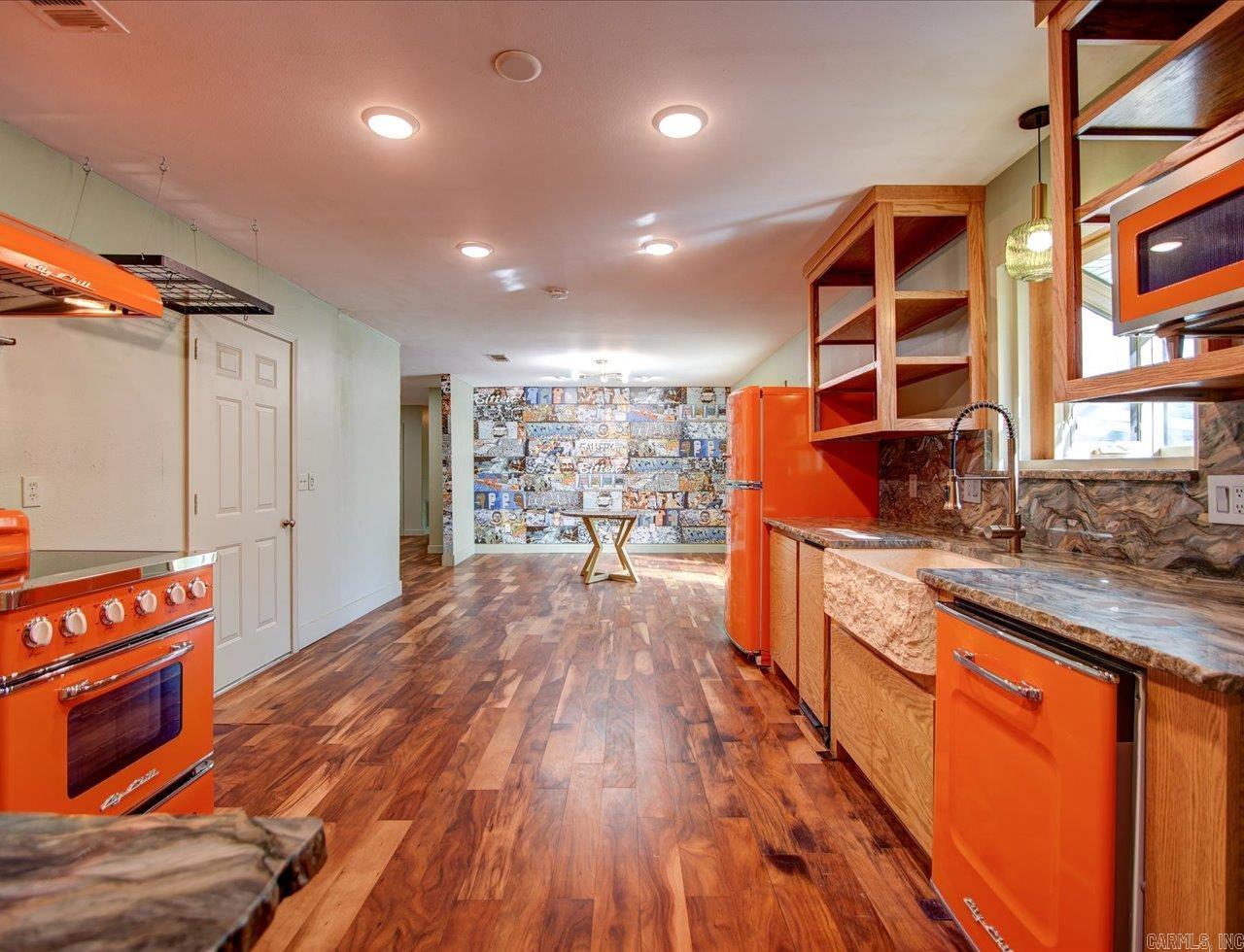 2212  Missouri  Mena, AR