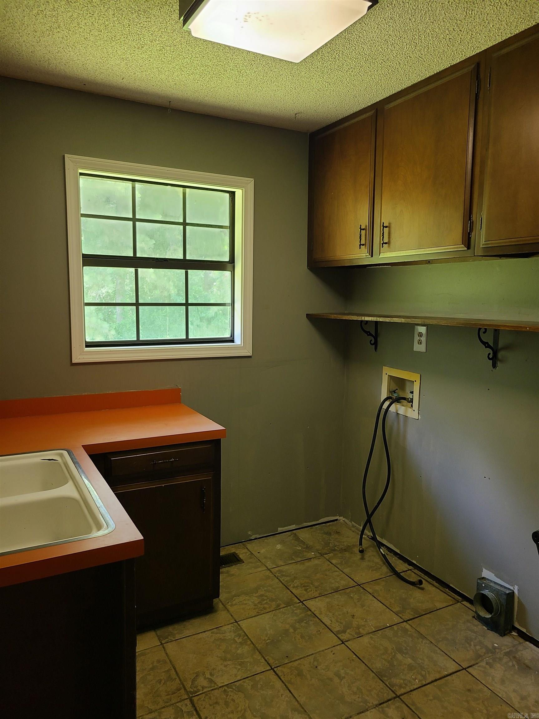 2504  Mockingbird  Paragould, AR